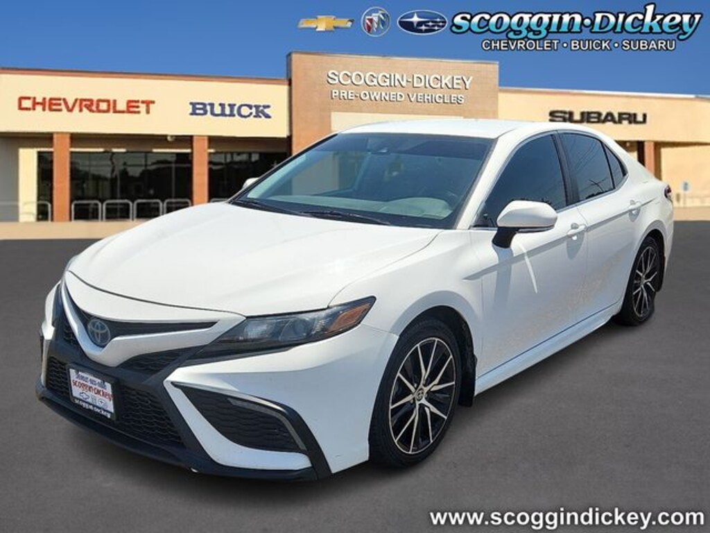 Used 2022 Toyota Camry Hybrid SE Sedan