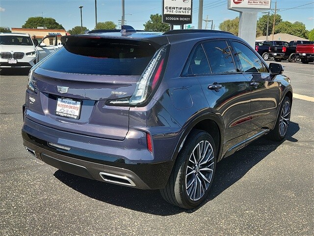 2024 Cadillac XT4 Sport photo 4