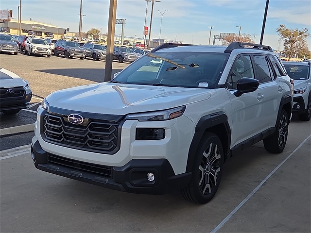 2026 Subaru Outback Touring's photo