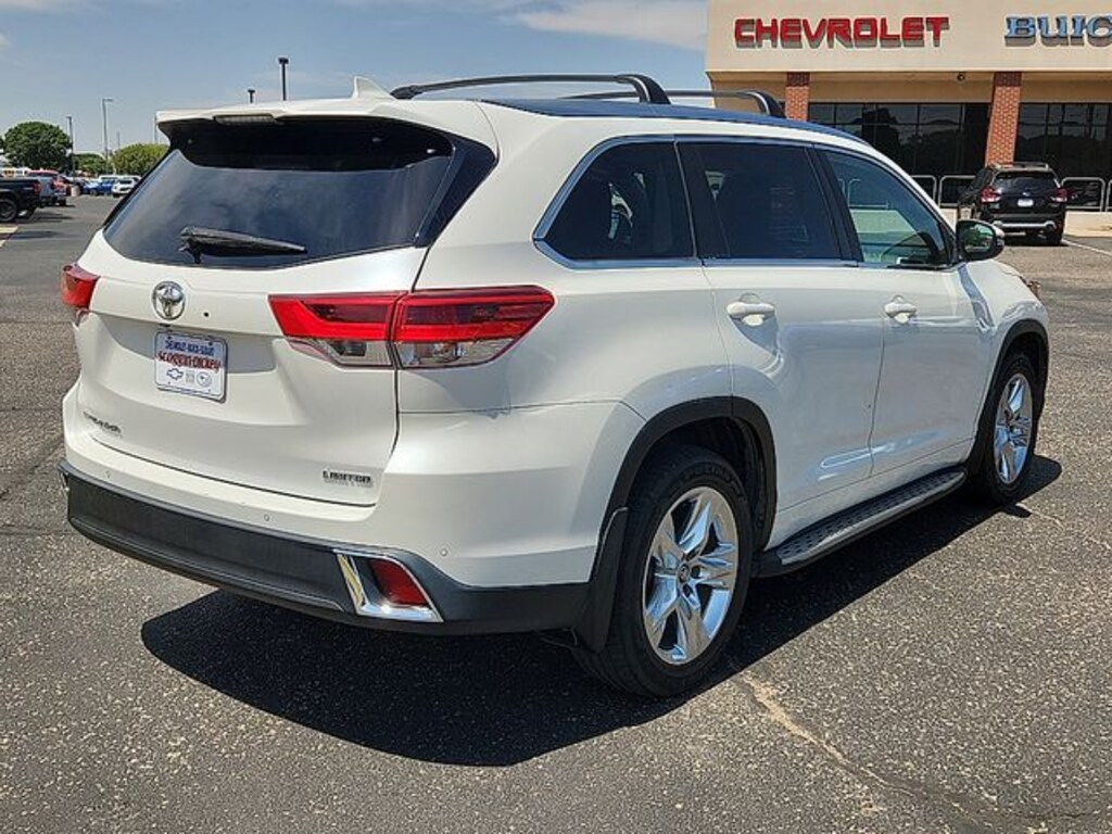 Used 2018 Toyota Highlander Limited V6 SUV
