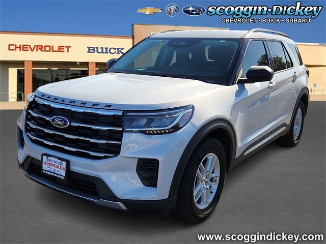 2025 Ford Explorer Active's photo