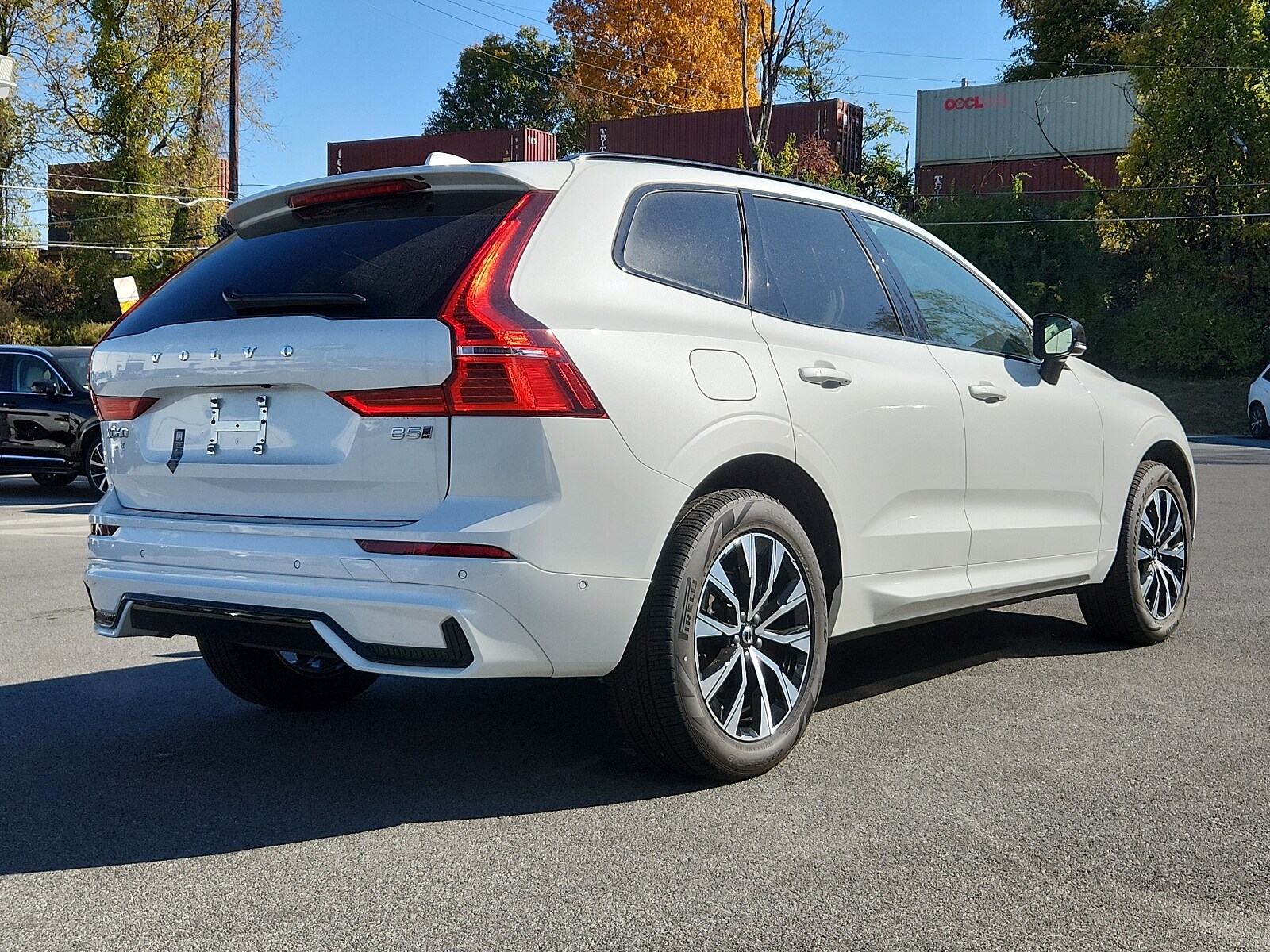 2025 Volvo XC60 B5 Plus photo 4