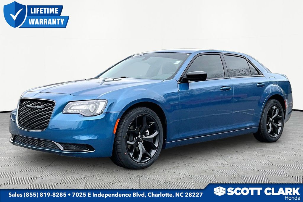 2023 Chrysler 300