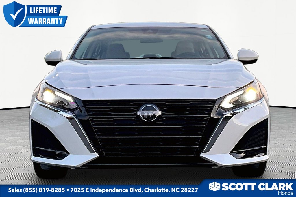 Used 2023 Nissan Altima 2.5 SV Sedan