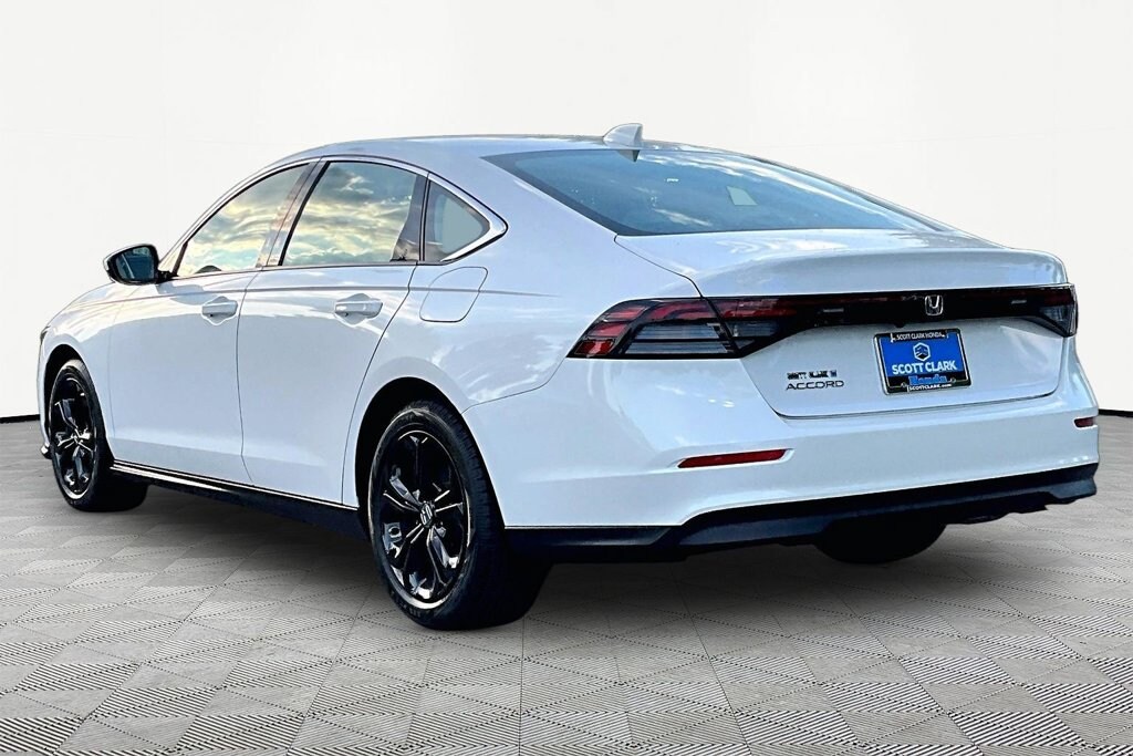 Used 2024 Honda Accord EX Sedan