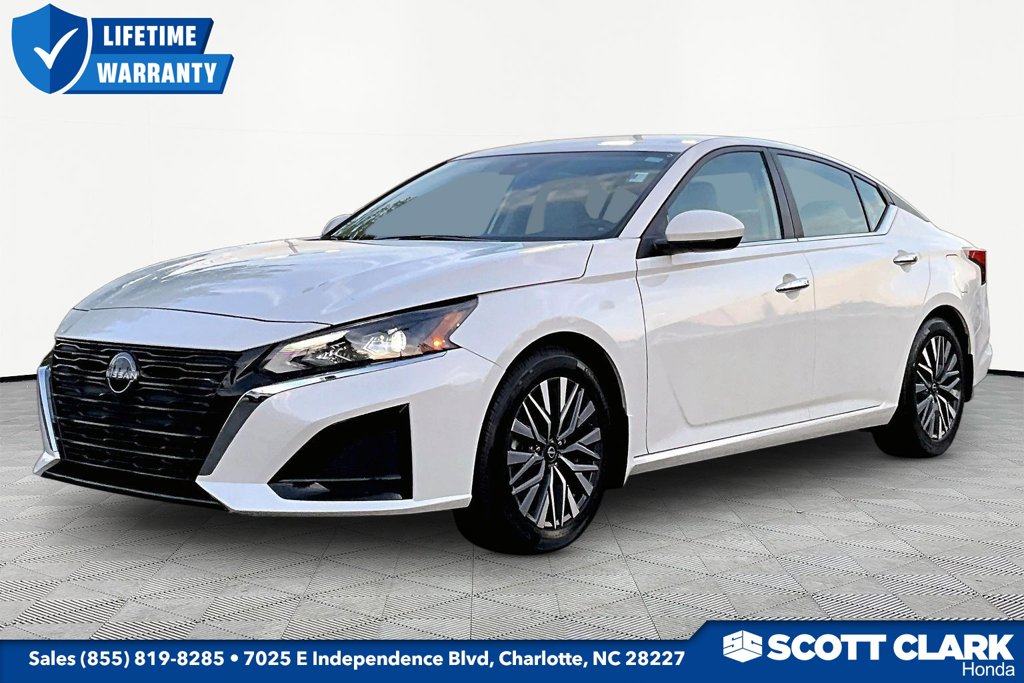 Used 2023 Nissan Altima 2.5 SV Sedan