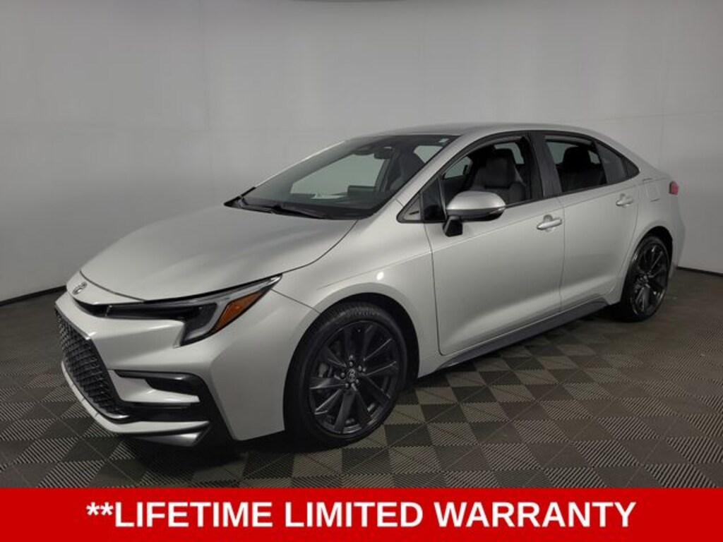 Used 2024 Toyota Corolla SE Sedan