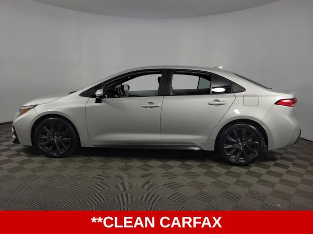 Used 2024 Toyota Corolla SE Sedan