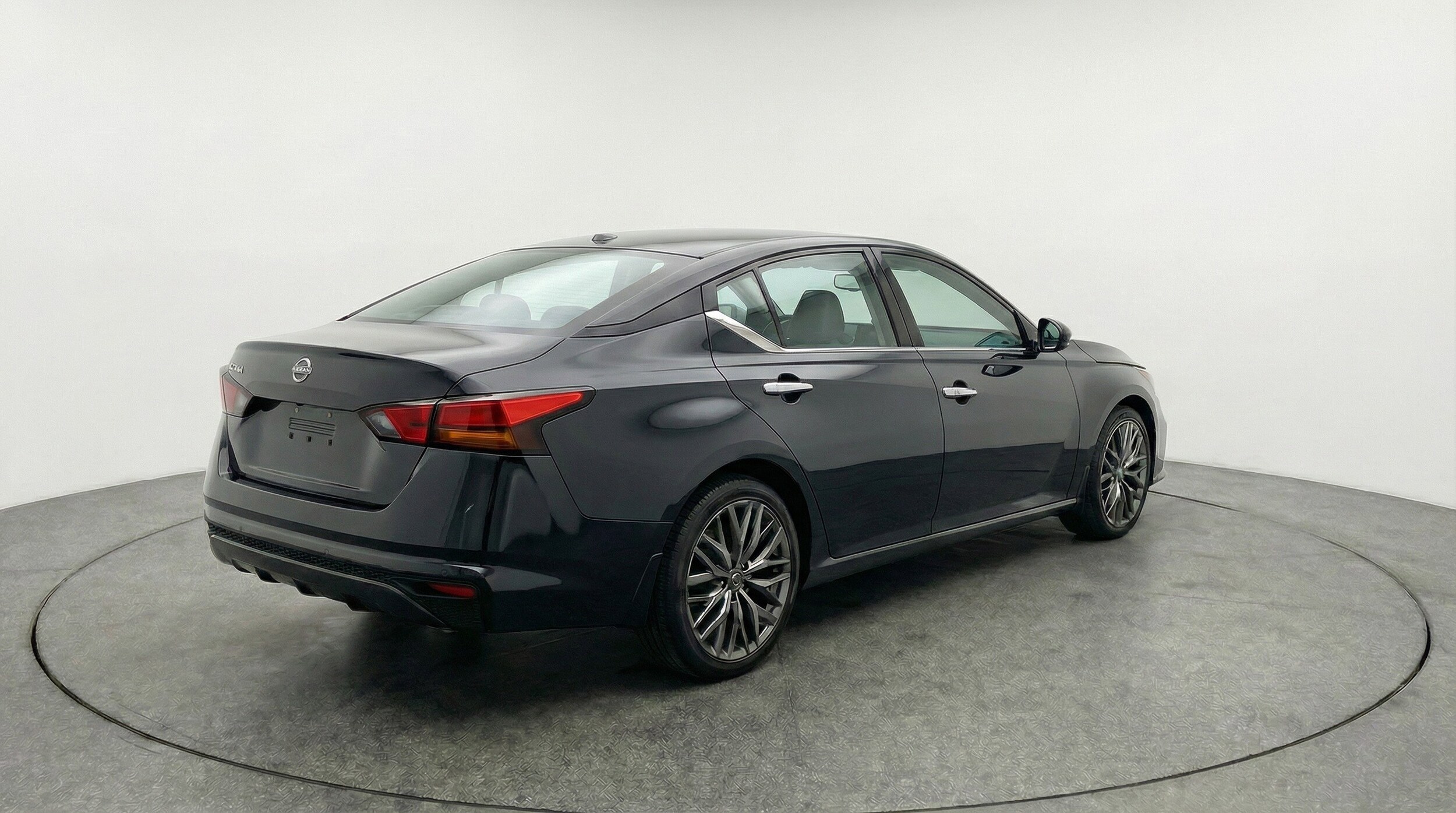 Thumbnail: 2025 Nissan Altima - 9