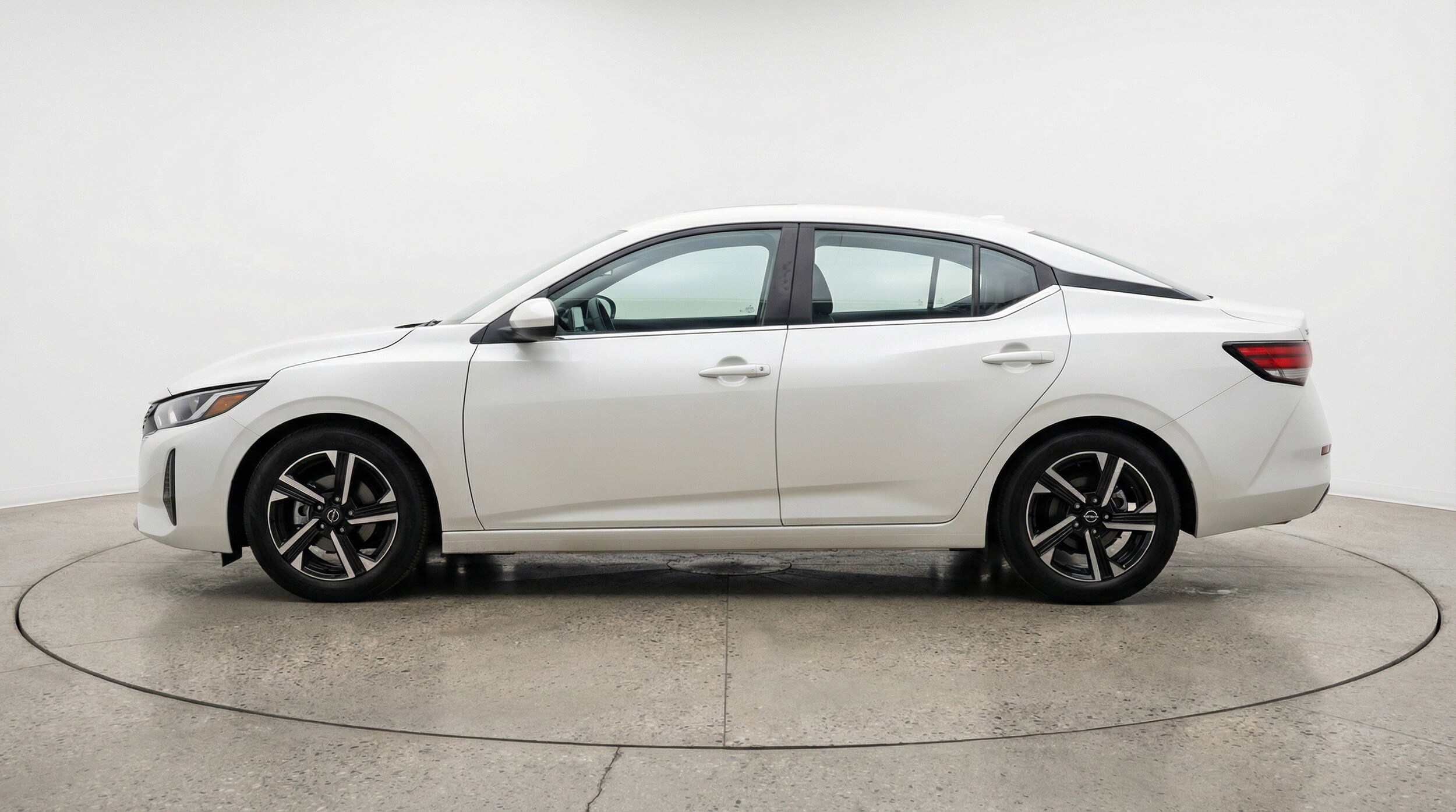 Thumbnail: 2025 Nissan Sentra - 5