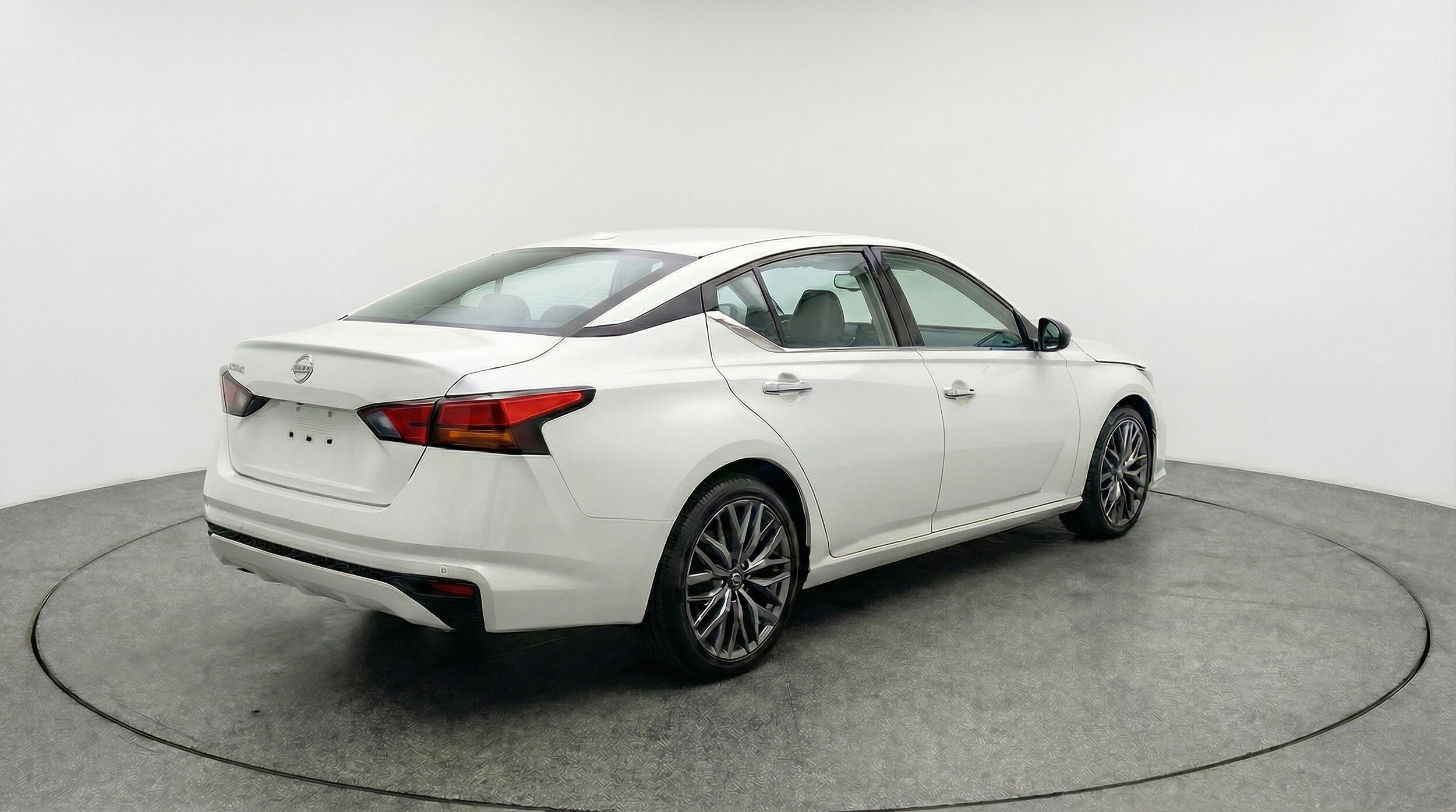 Thumbnail: 2025 Nissan Altima - 9