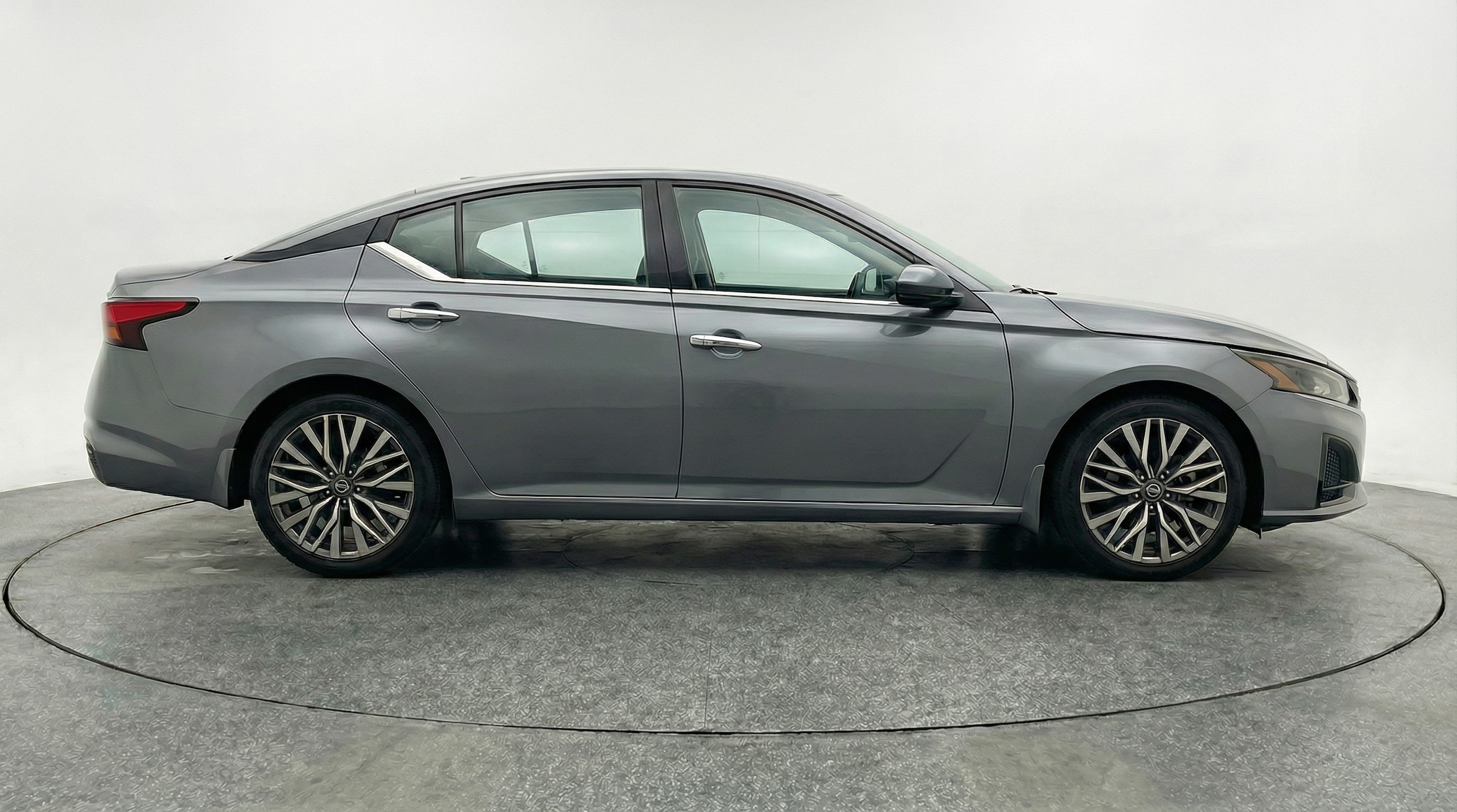 Thumbnail: 2025 Nissan Altima - 8