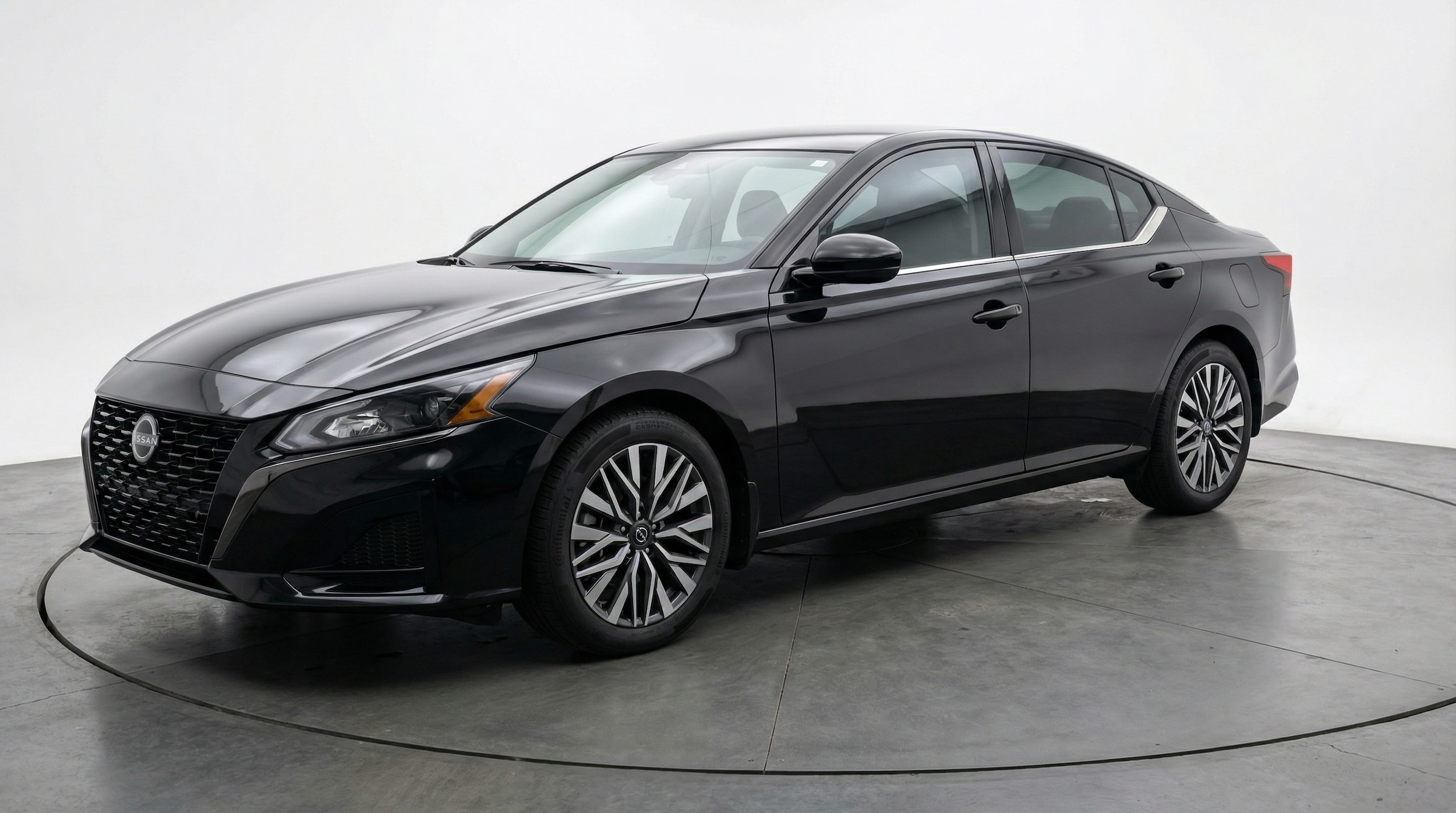 Thumbnail: 2025 Nissan Altima - 3