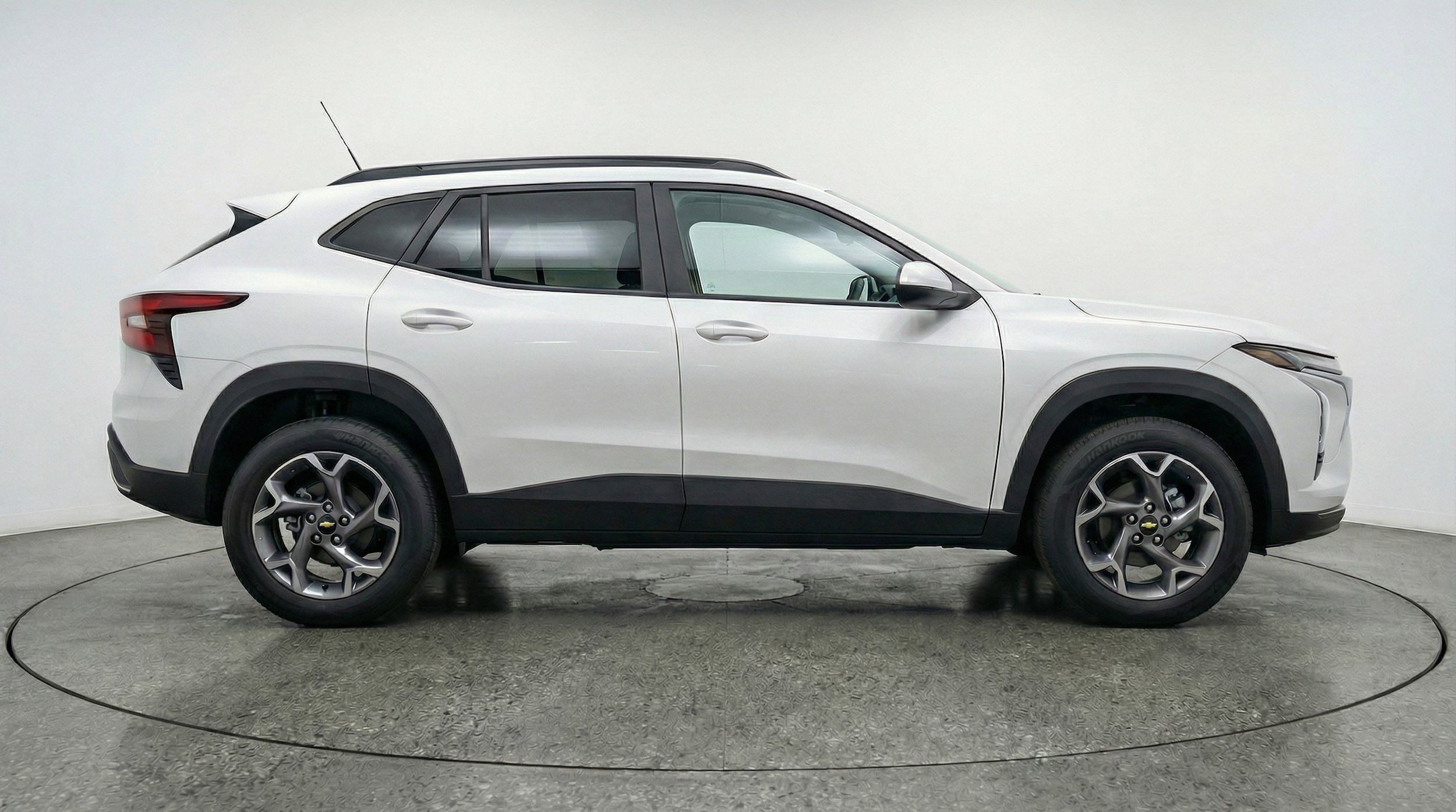 Thumbnail: 2025 Chevrolet Trax - 11