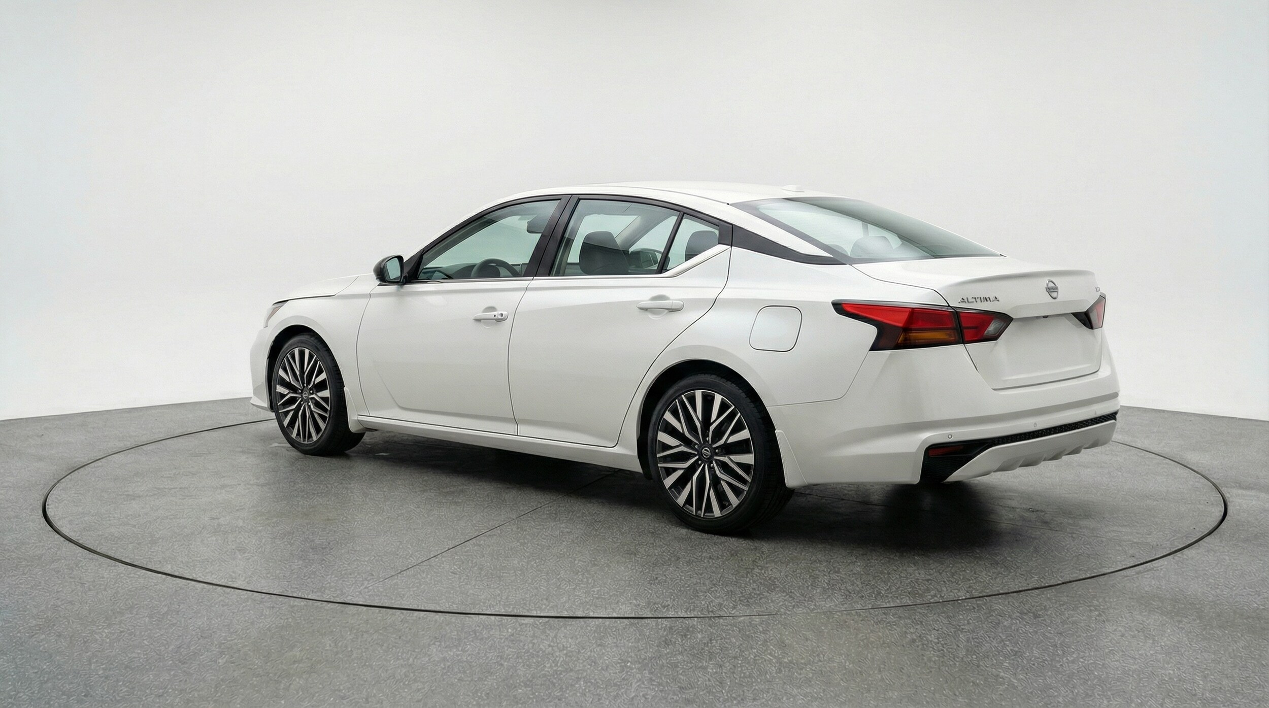 Thumbnail: 2025 Nissan Altima - 5