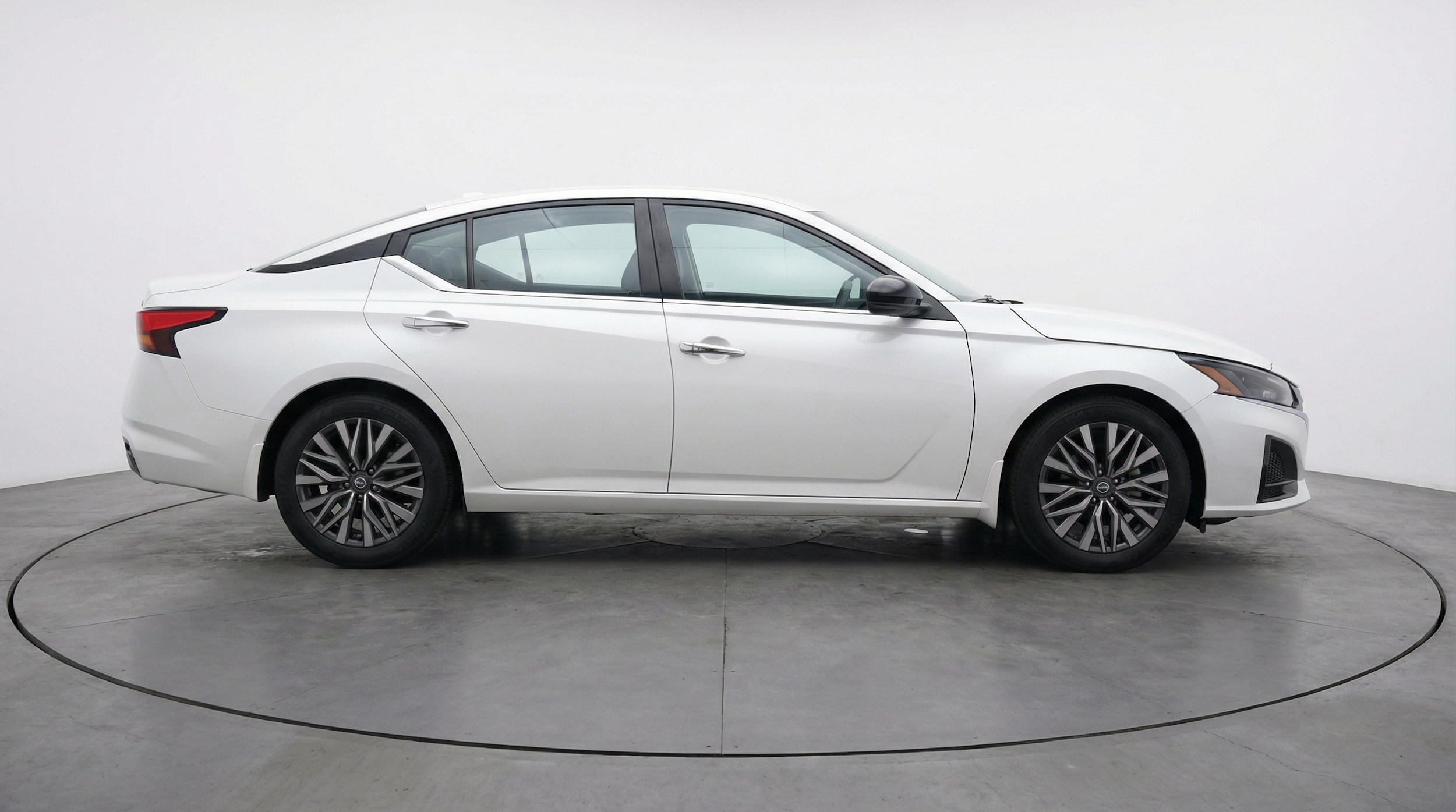 Thumbnail: 2025 Nissan Altima - 8