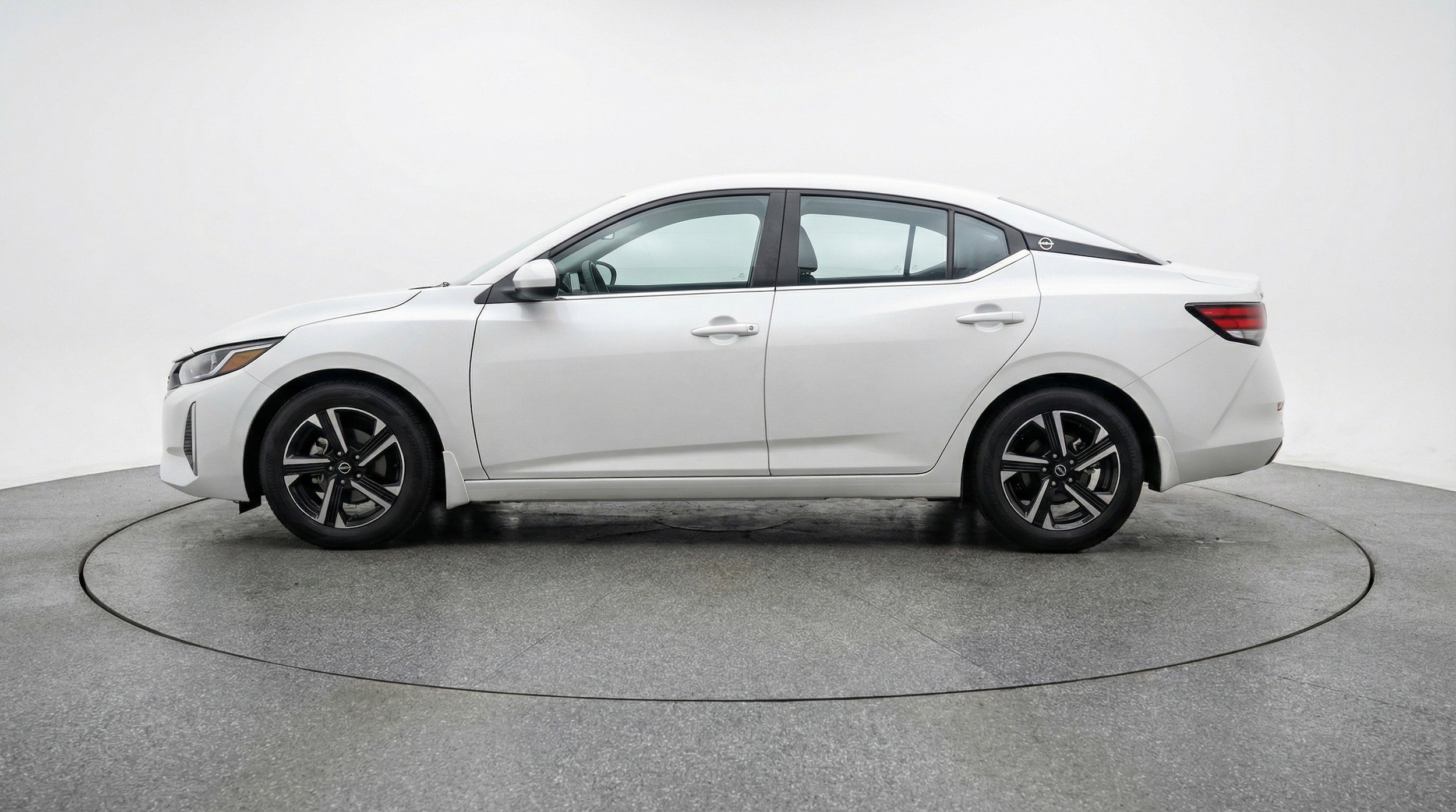 Thumbnail: 2025 Nissan Sentra - 5