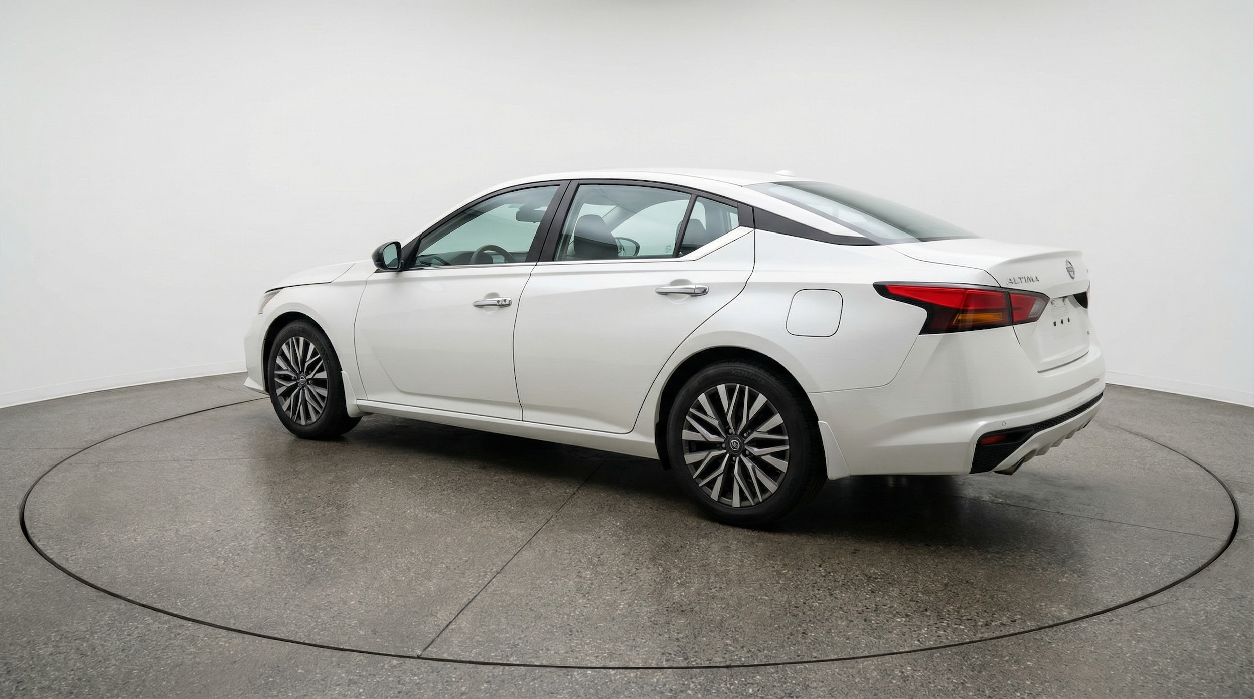 Thumbnail: 2025 Nissan Altima - 5