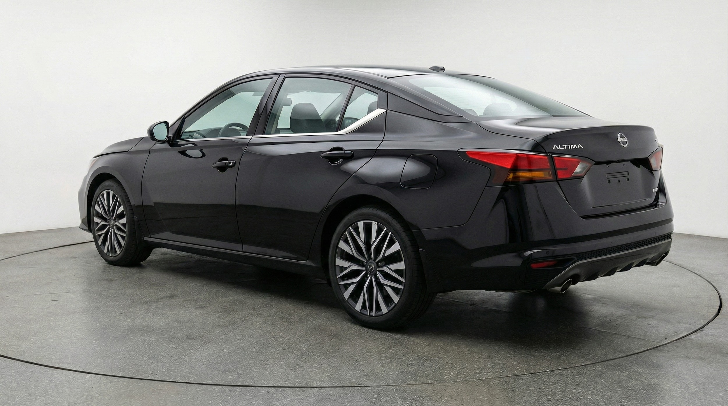 Thumbnail: 2025 Nissan Altima - 5