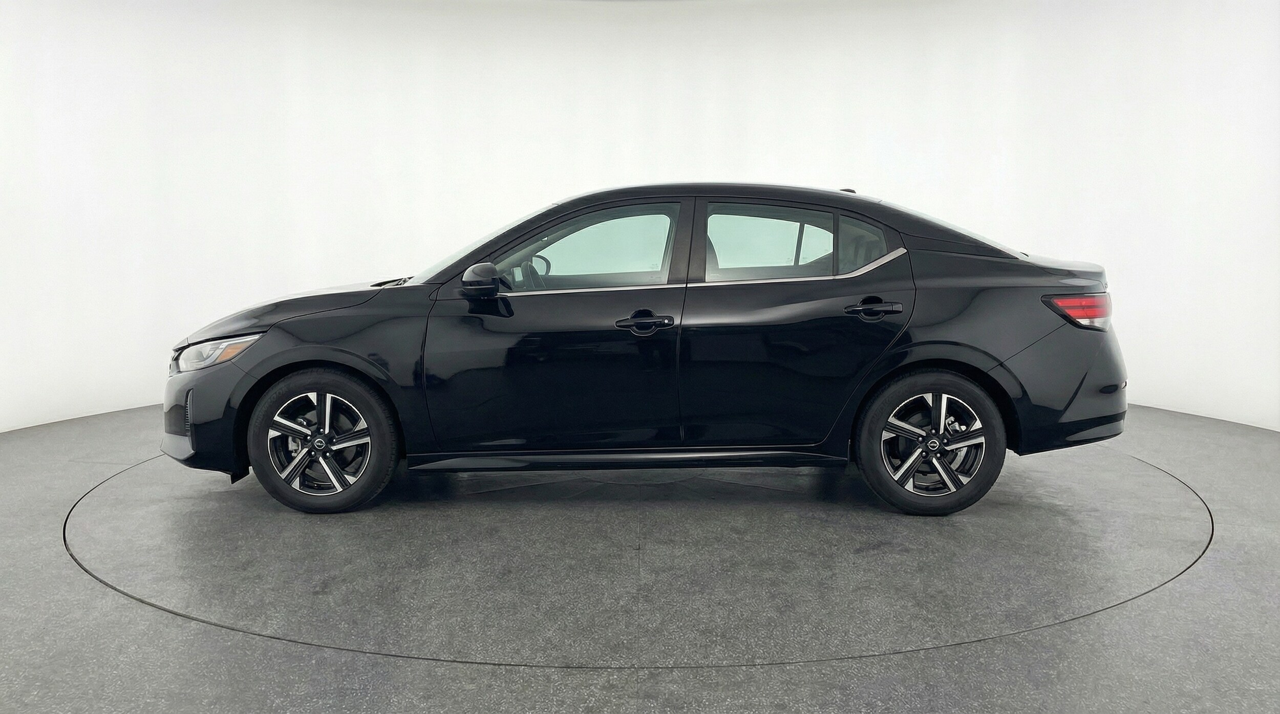 Thumbnail: 2025 Nissan Sentra - 4