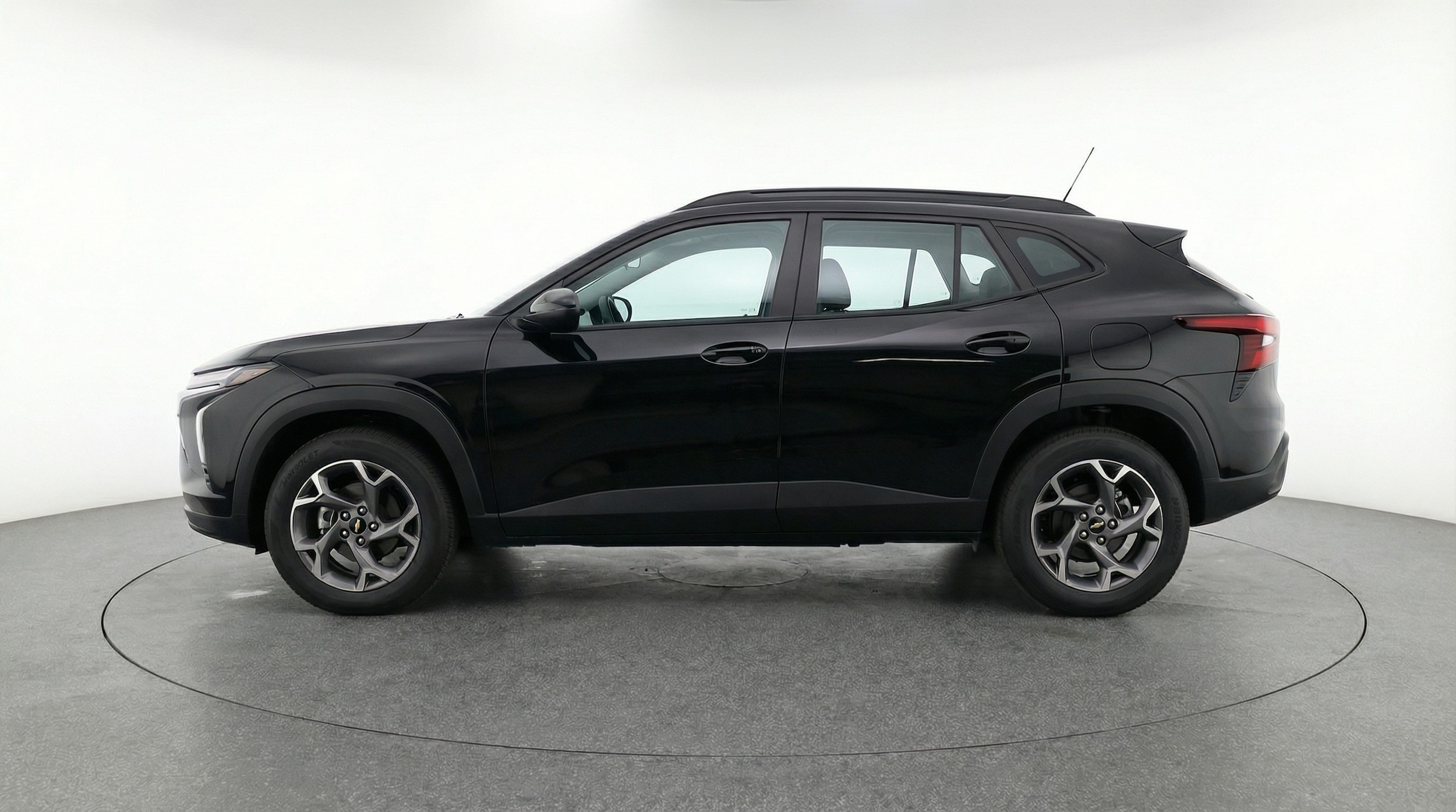 Thumbnail: 2025 Chevrolet Trax - 4