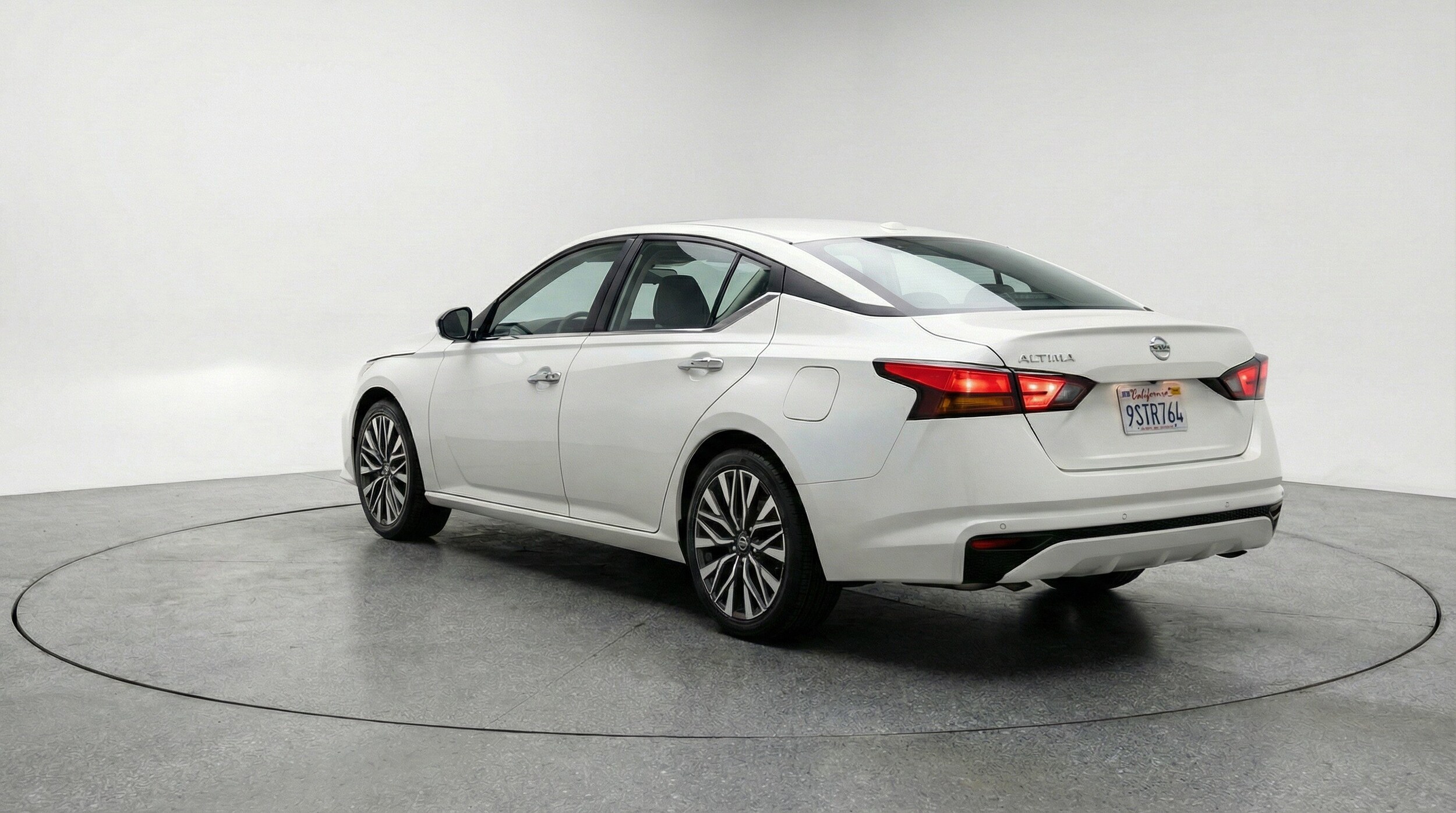 Thumbnail: 2025 Nissan Altima - 6