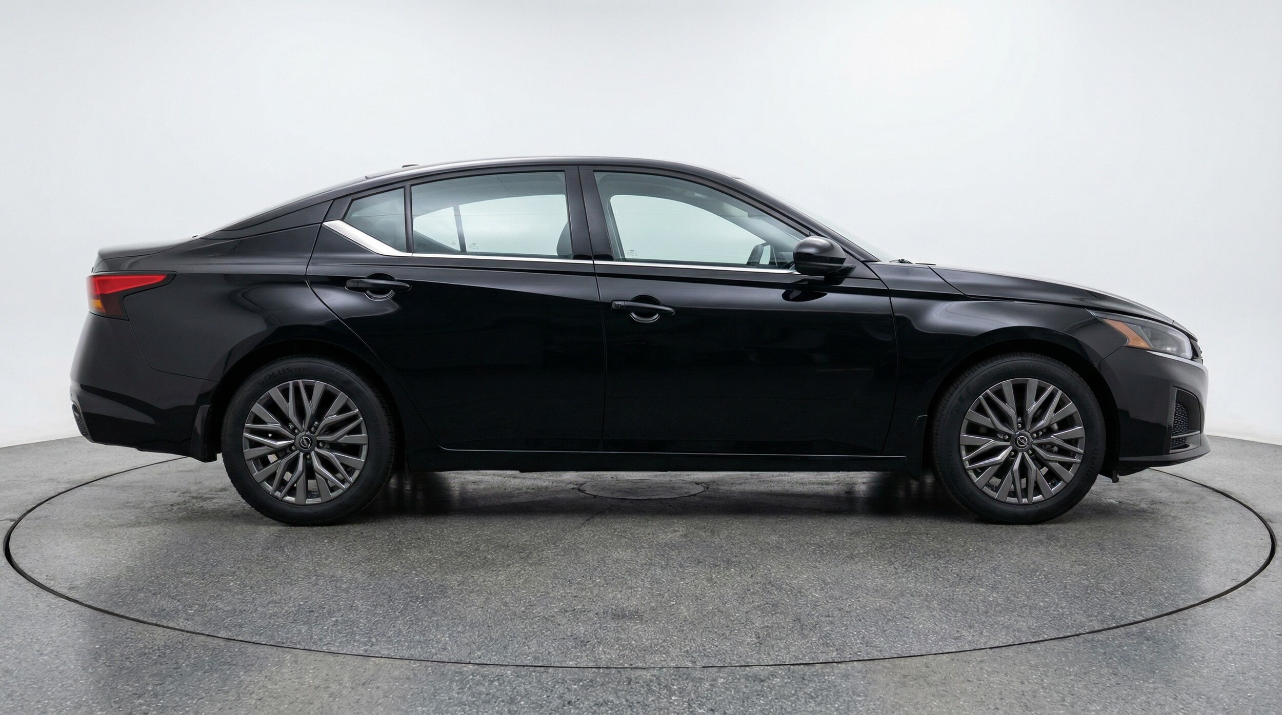 Thumbnail: 2025 Nissan Altima - 8