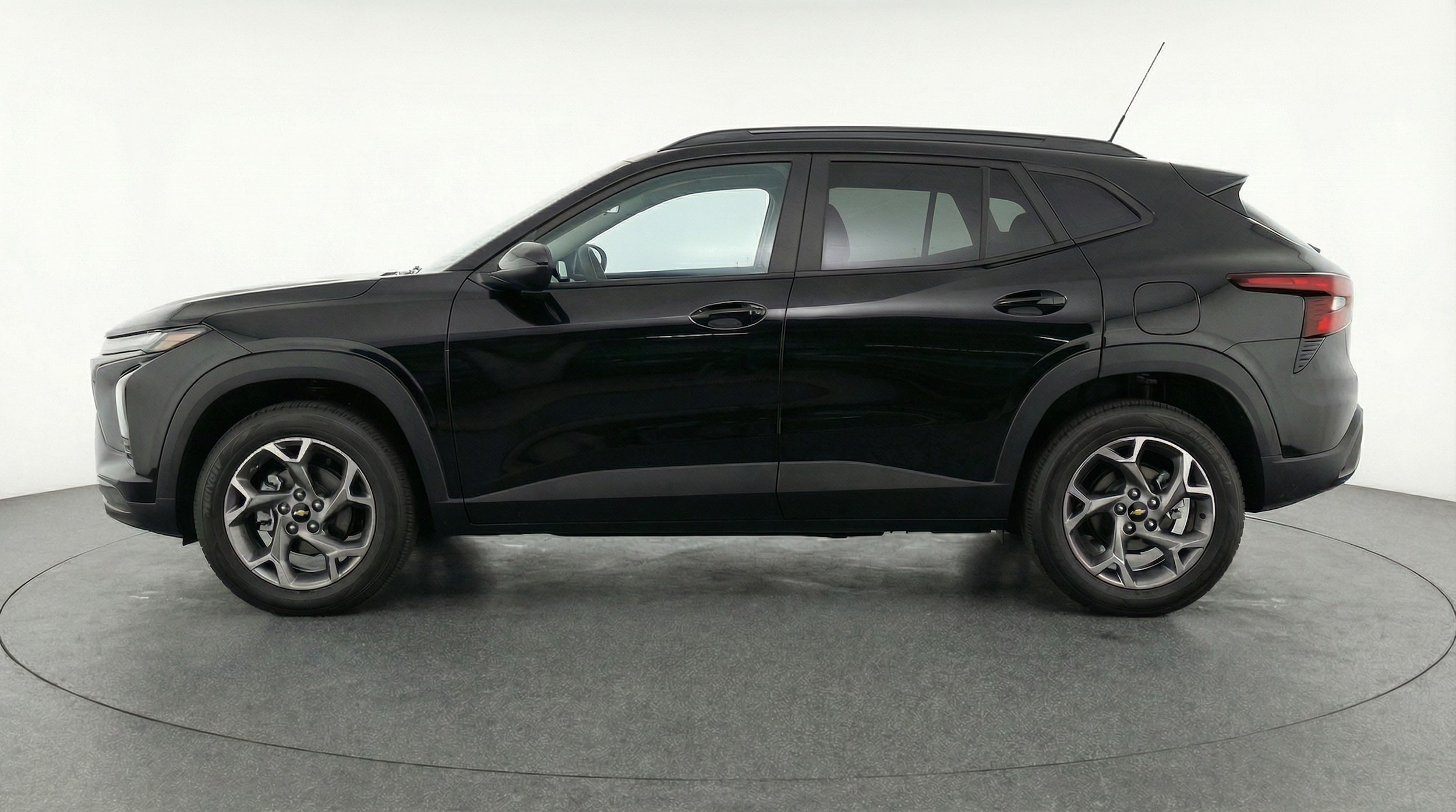 Thumbnail: 2025 Chevrolet Trax - 4