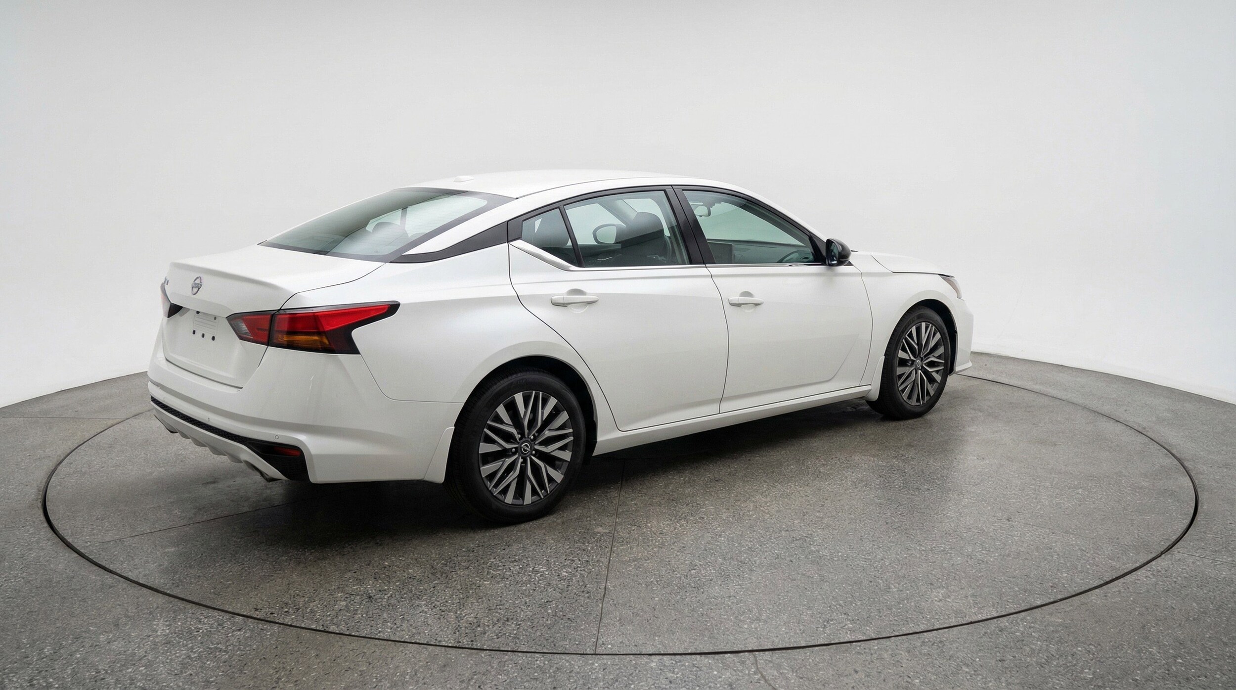 Thumbnail: 2025 Nissan Altima - 9