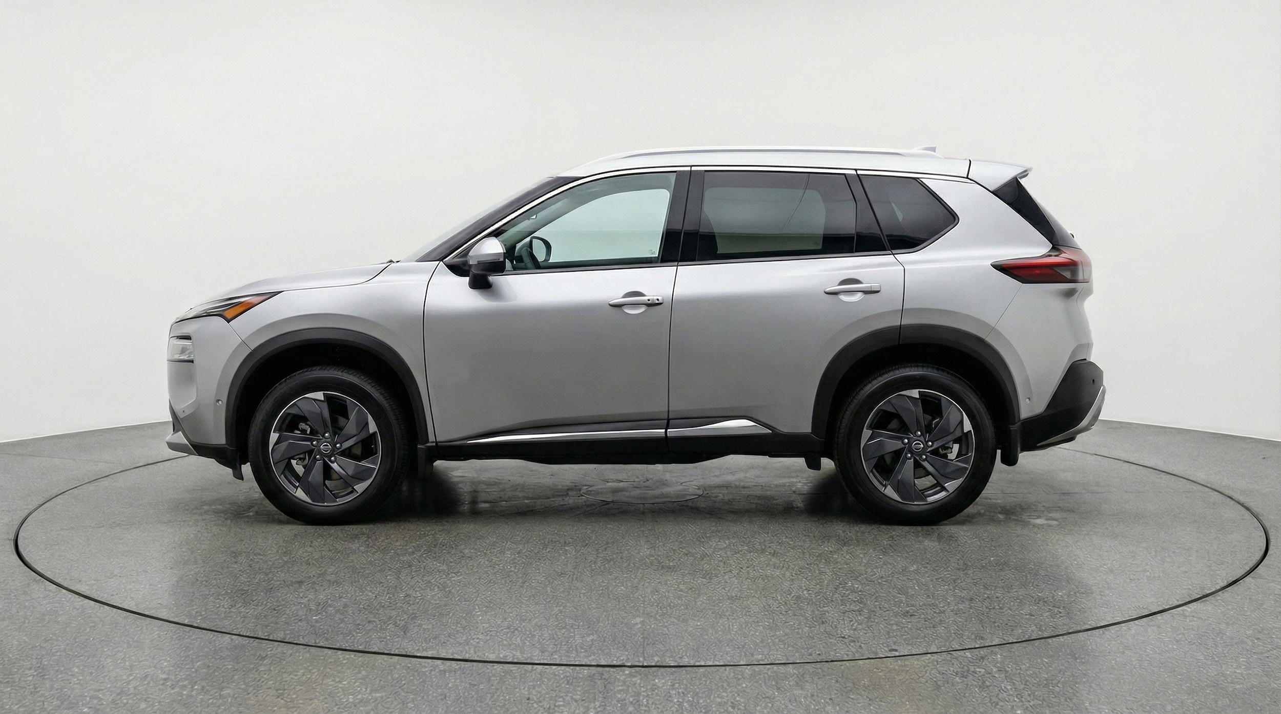 Thumbnail: 2025 Nissan Rogue - 5