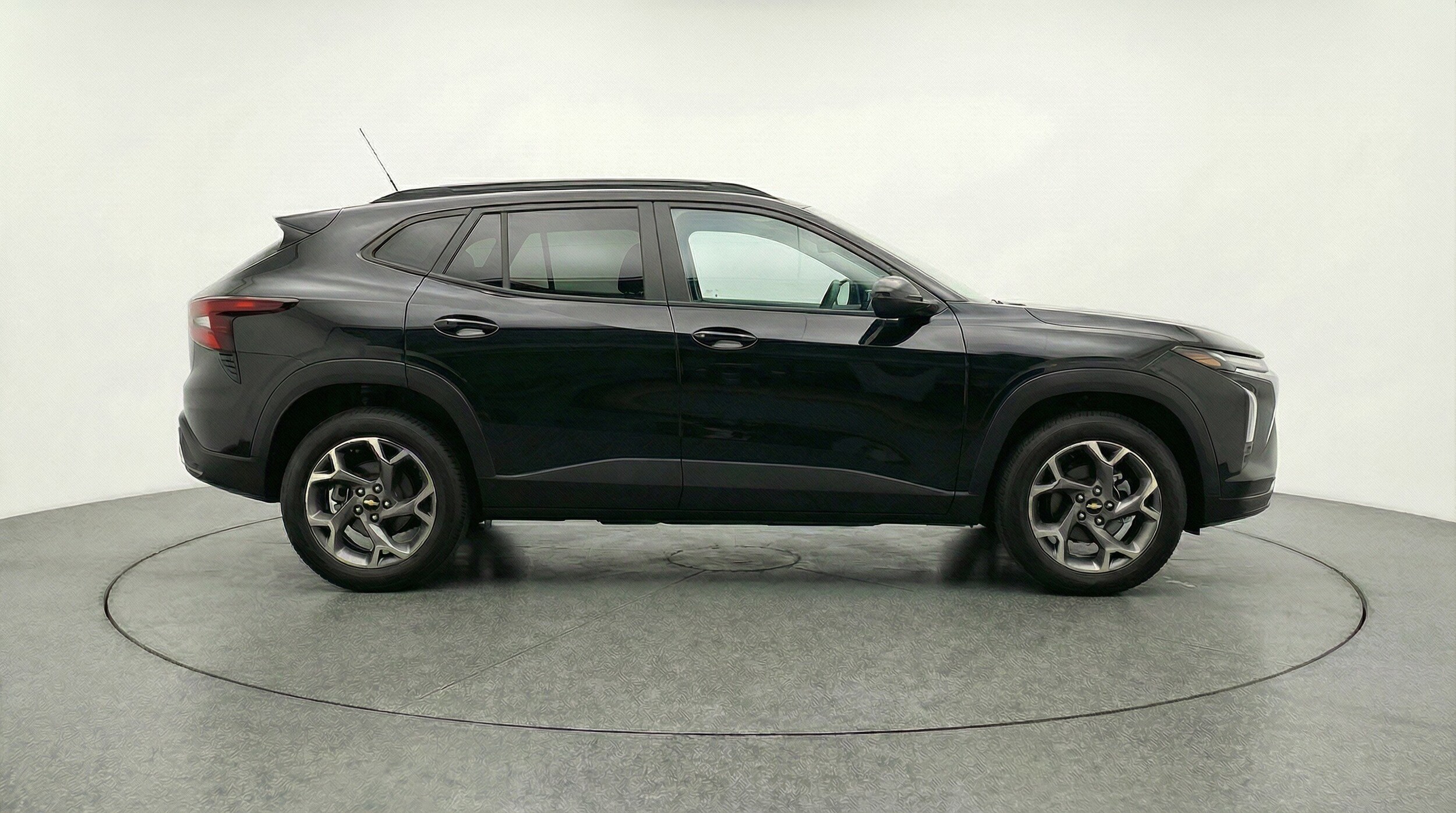 Thumbnail: 2025 Chevrolet Trax - 11