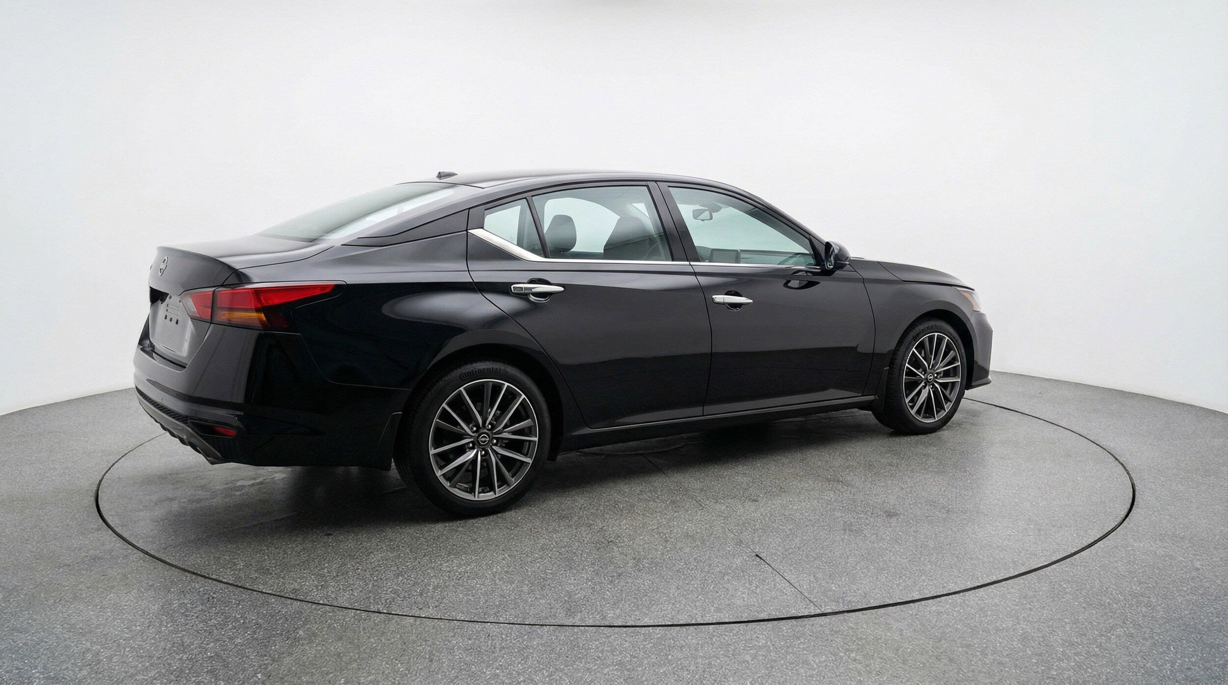 Thumbnail: 2025 Nissan Altima - 9