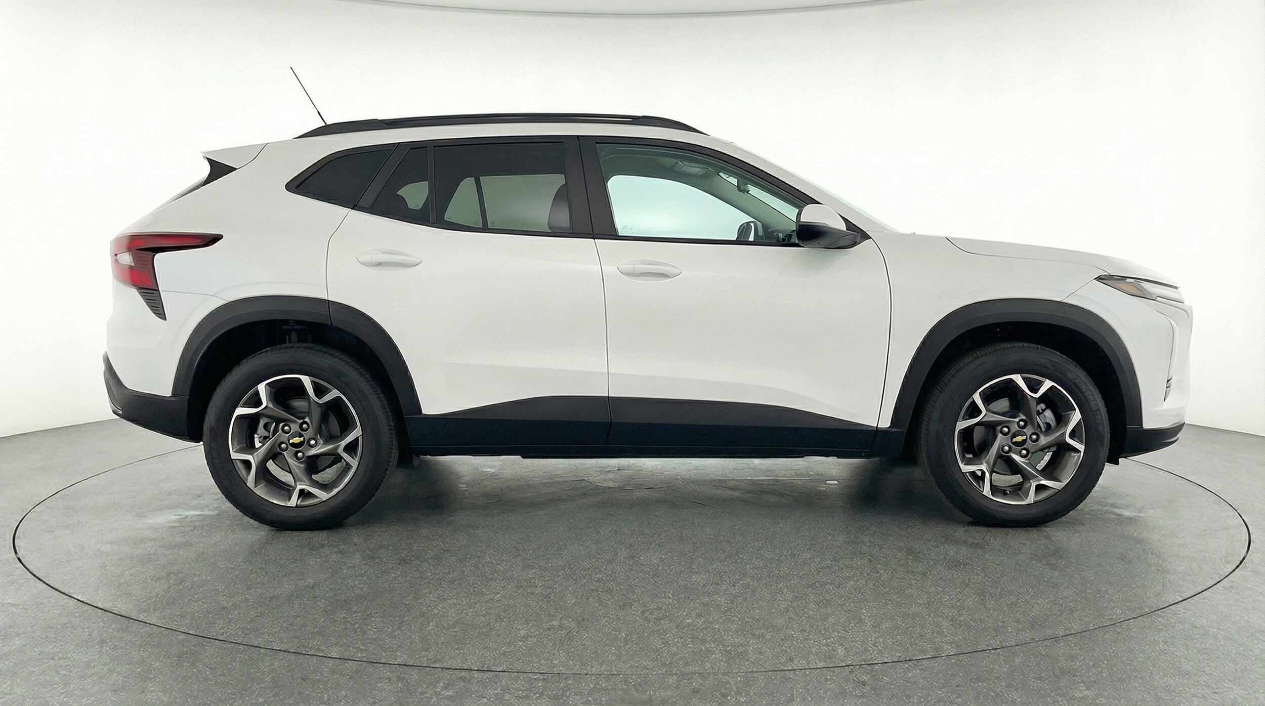 Thumbnail: 2025 Chevrolet Trax - 8