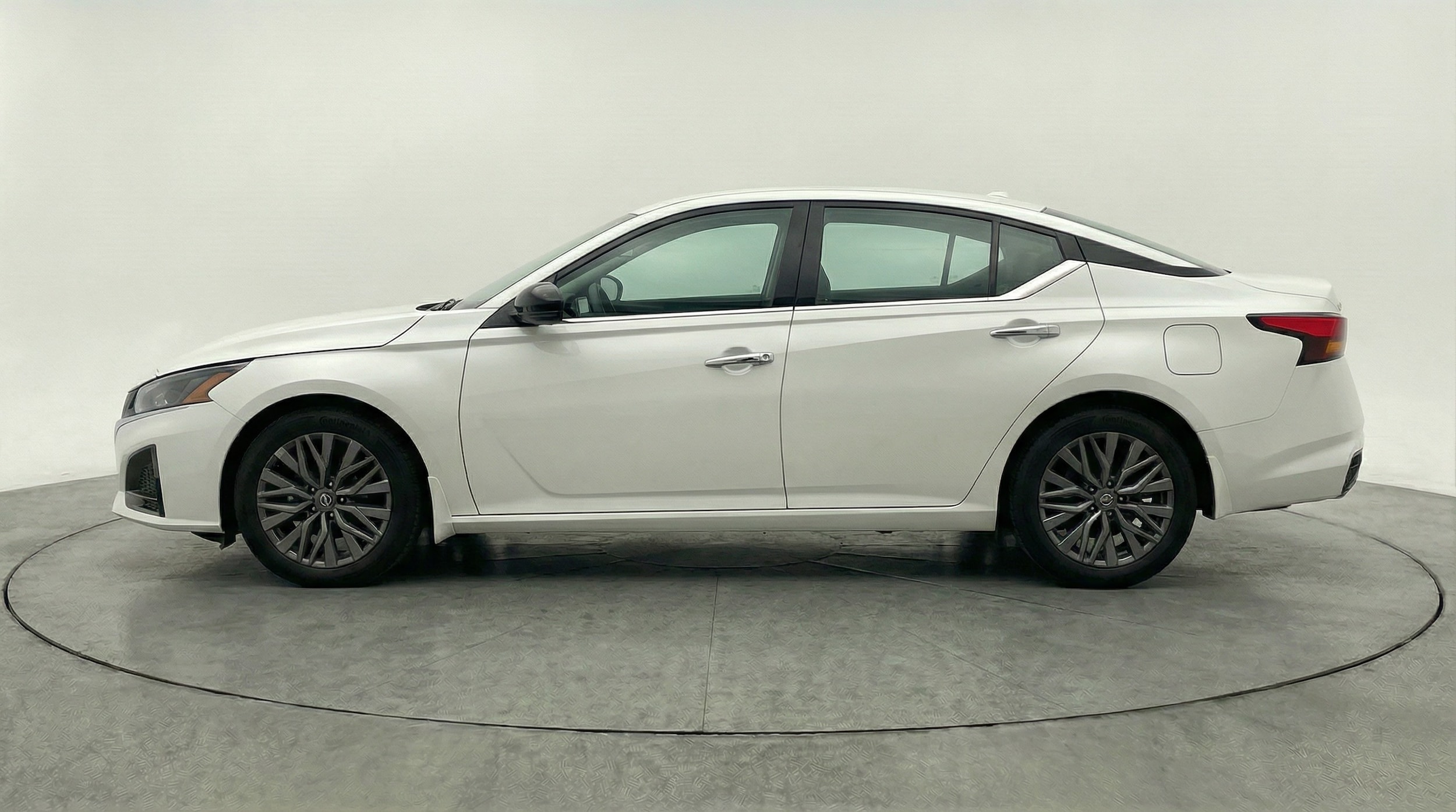 Thumbnail: 2025 Nissan Altima - 4