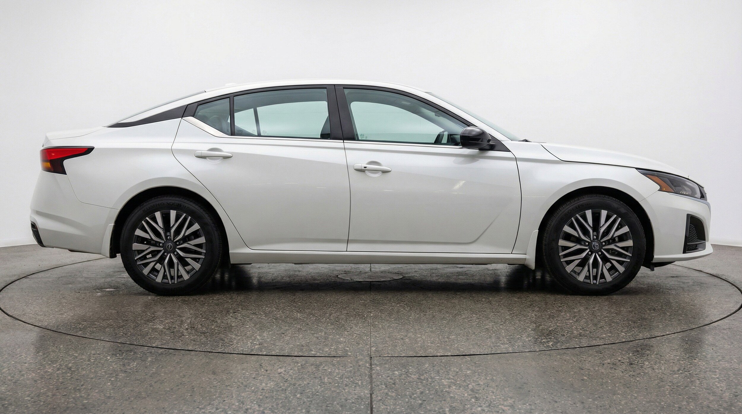 Thumbnail: 2025 Nissan Altima - 11