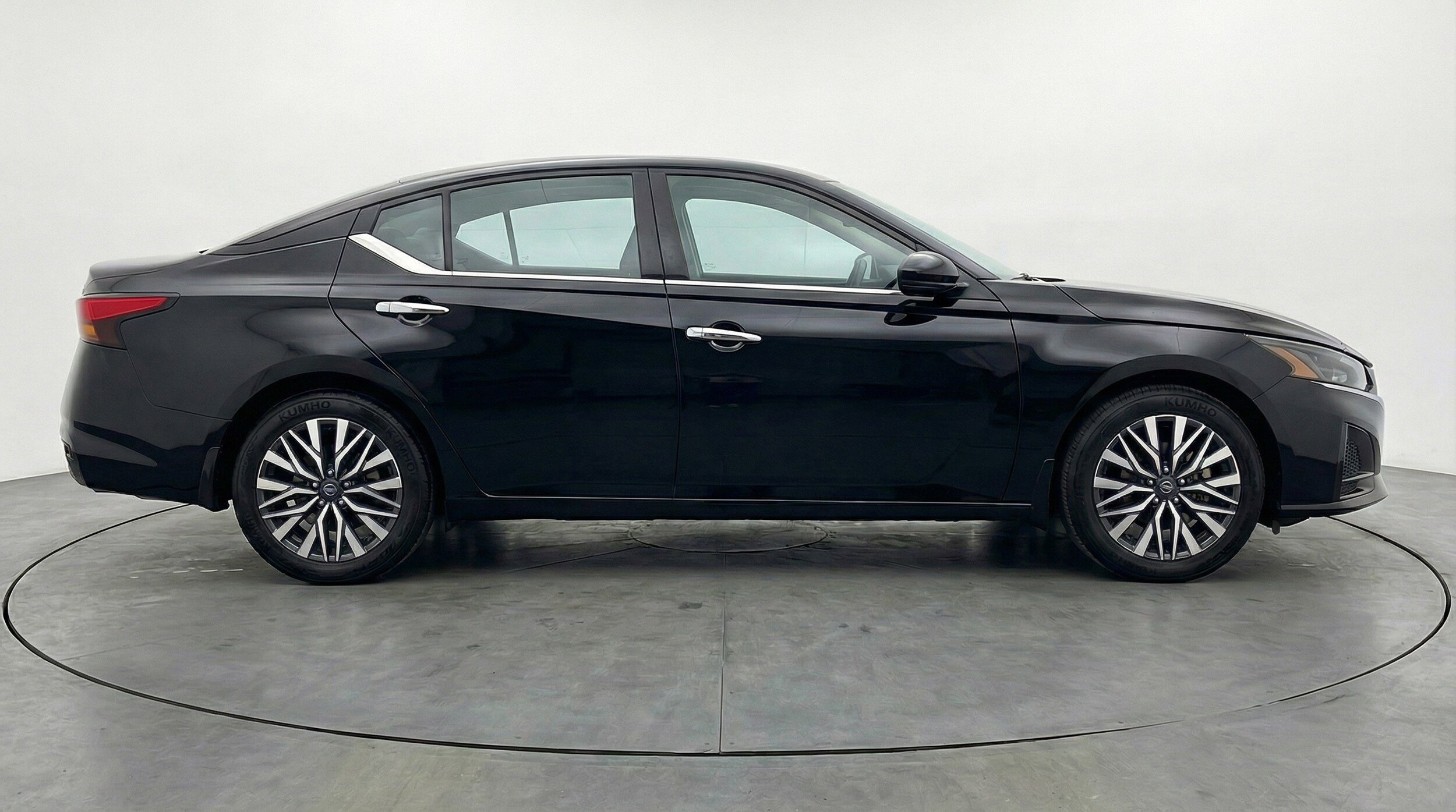 Thumbnail: 2025 Nissan Altima - 11