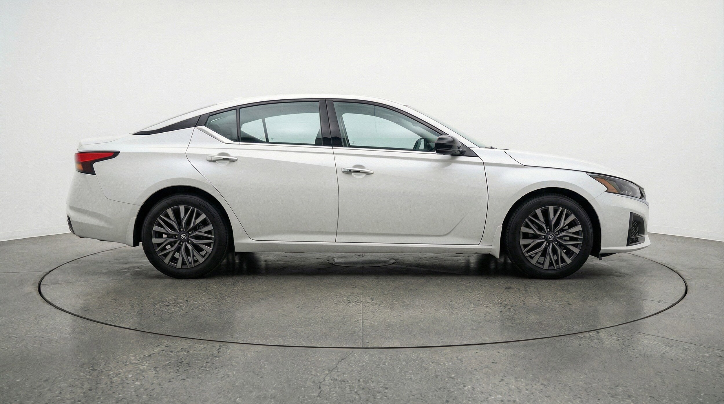 Thumbnail: 2025 Nissan Altima - 11