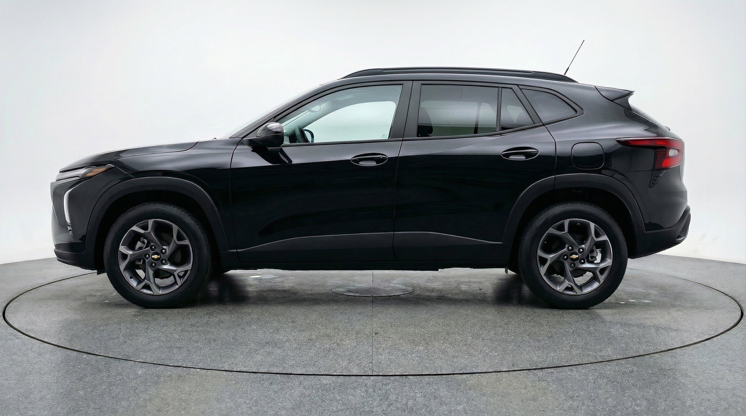 Thumbnail: 2025 Chevrolet Trax - 5