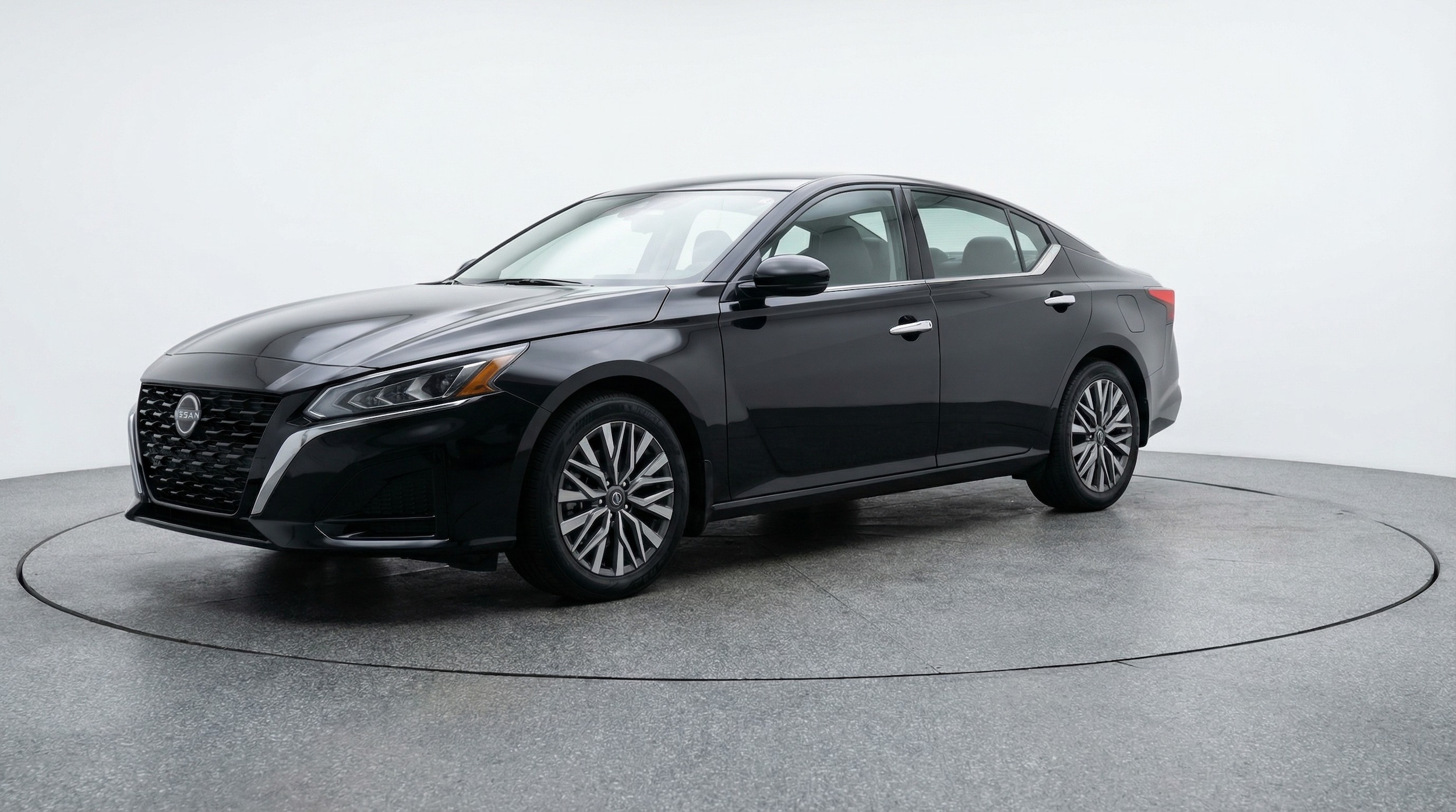 Thumbnail: 2025 Nissan Altima - 3