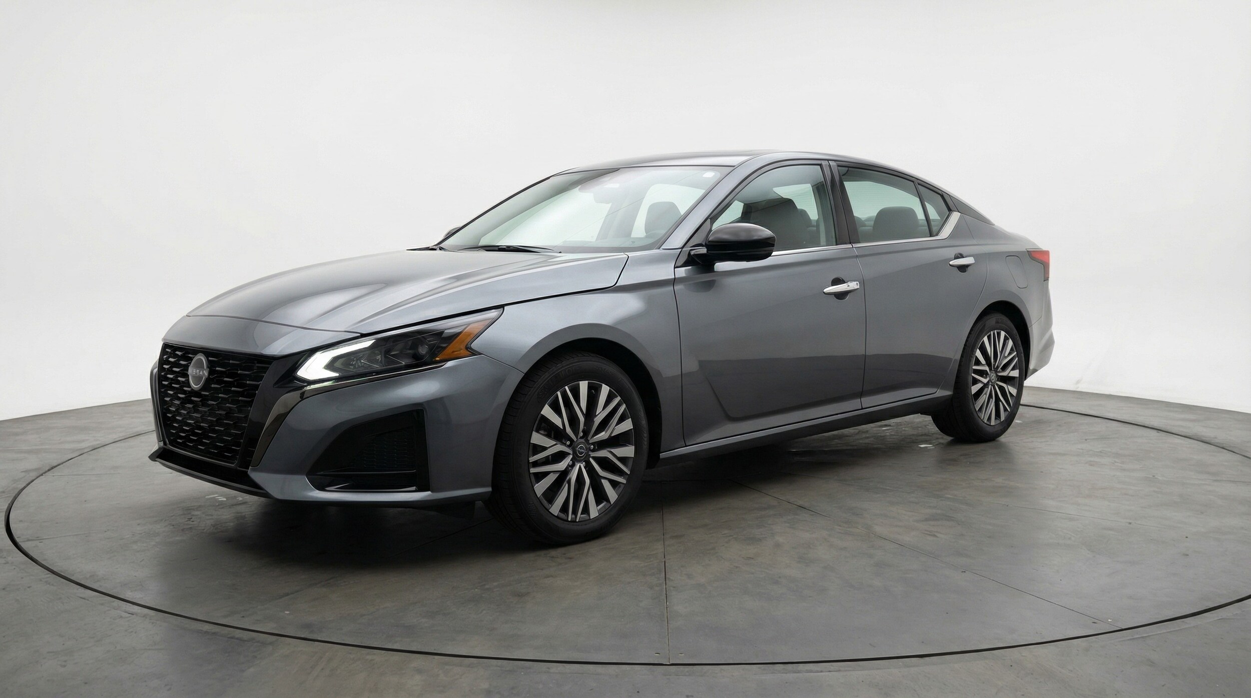 Thumbnail: 2025 Nissan Altima - 3