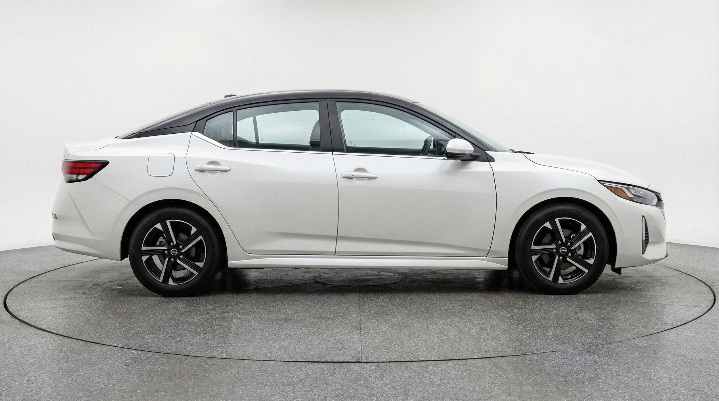 Thumbnail: 2025 Nissan Sentra - 11