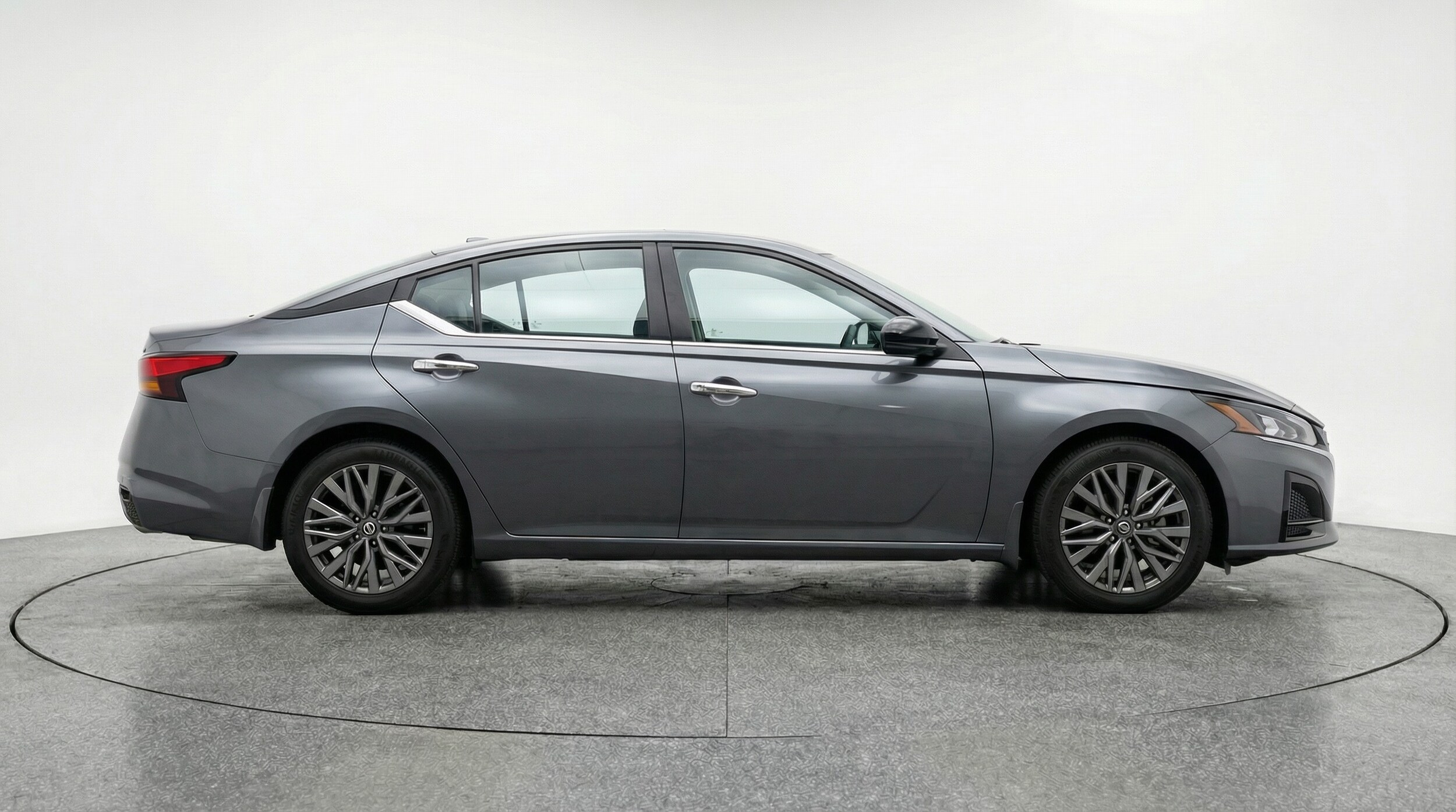 Thumbnail: 2025 Nissan Altima - 8