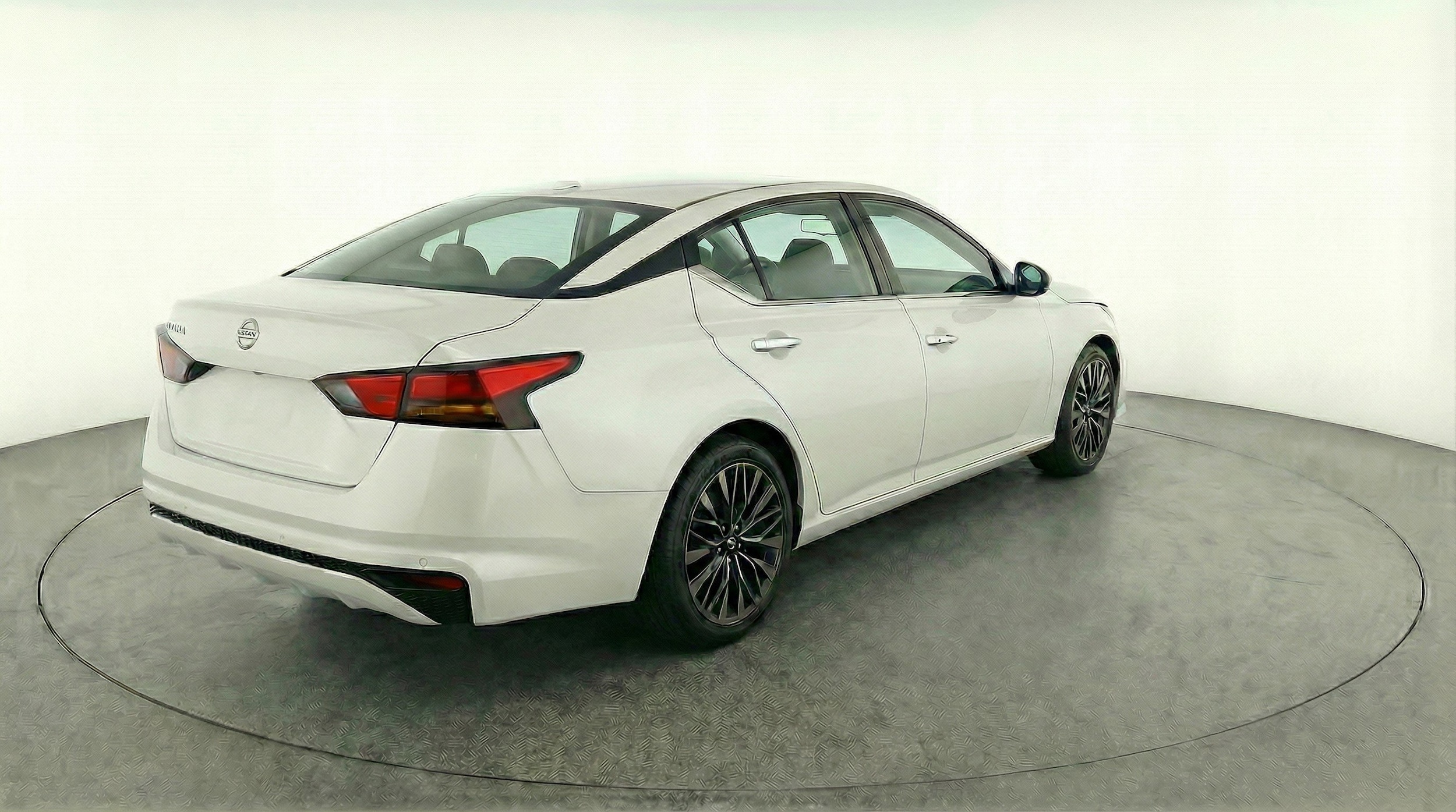 Thumbnail: 2025 Nissan Altima - 9