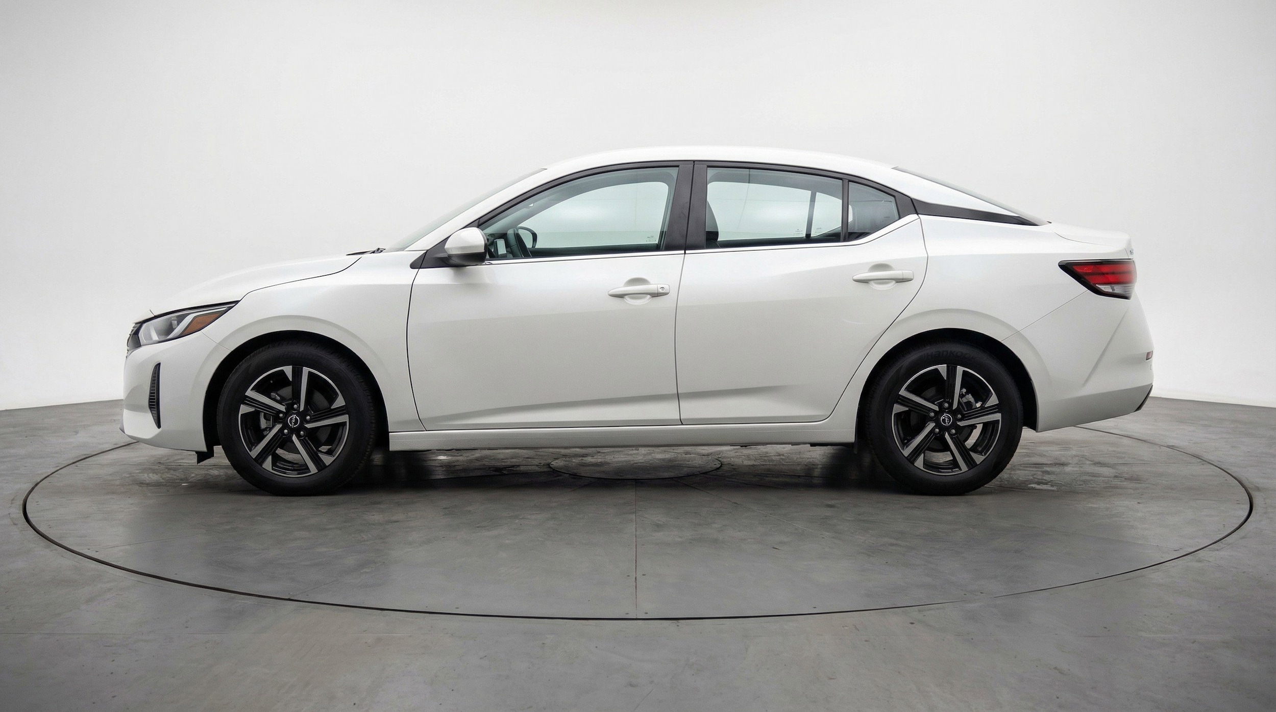 Thumbnail: 2025 Nissan Sentra - 5