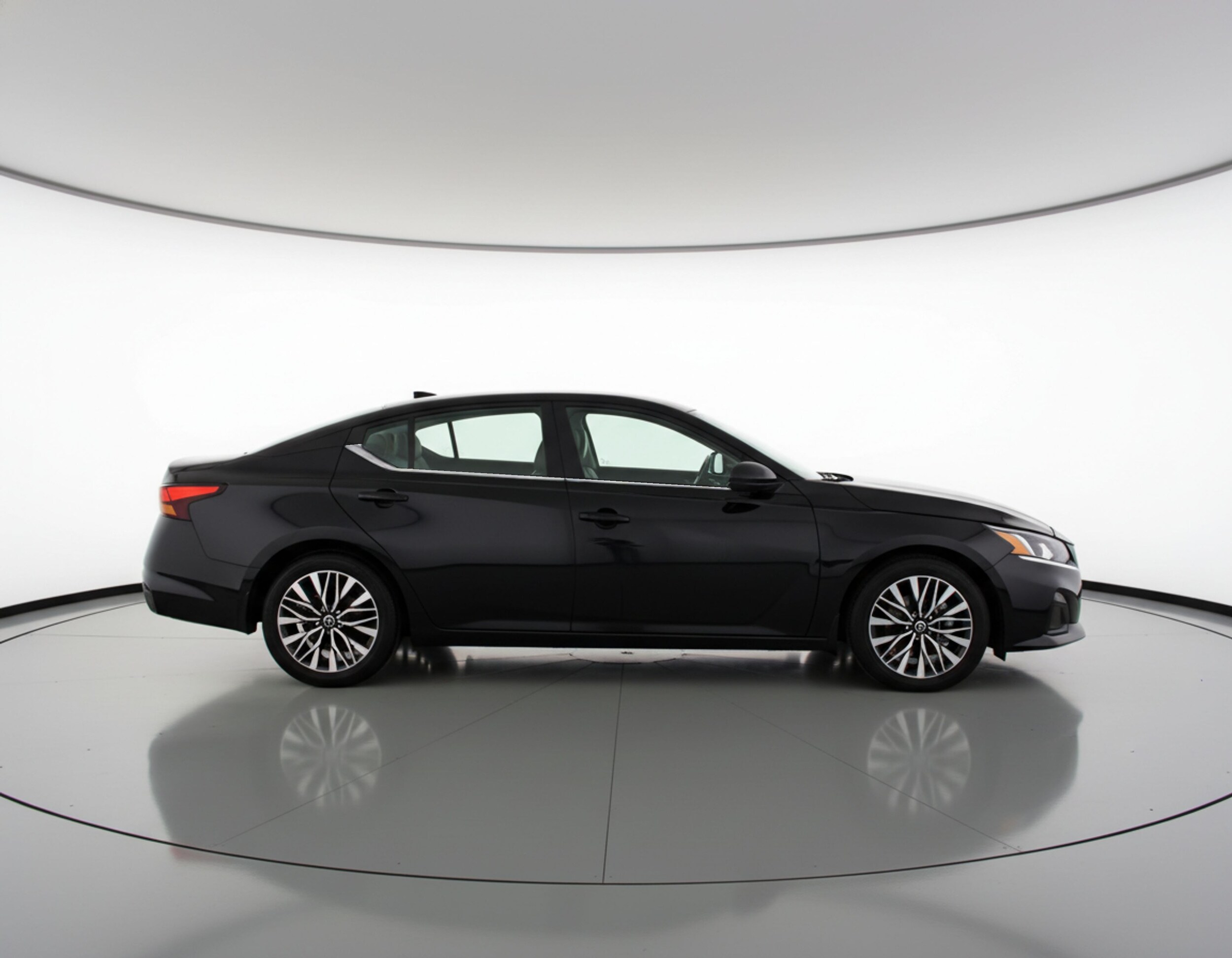 Thumbnail: 2025 Nissan Altima - 8