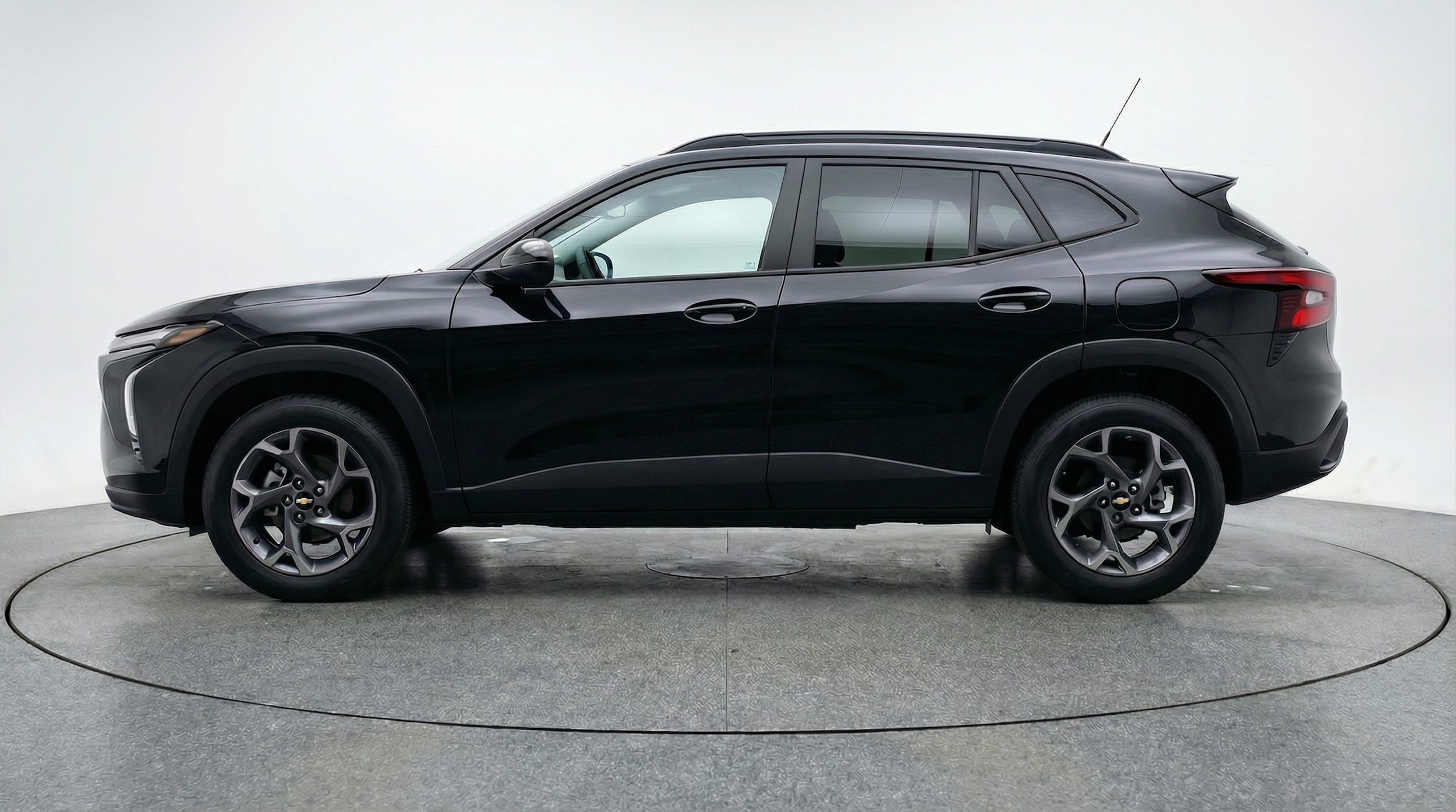 Thumbnail: 2025 Chevrolet Trax - 4