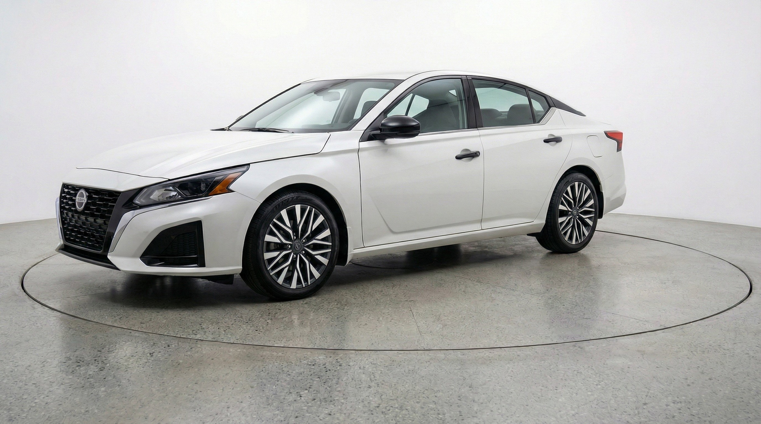 Thumbnail: 2025 Nissan Altima - 3