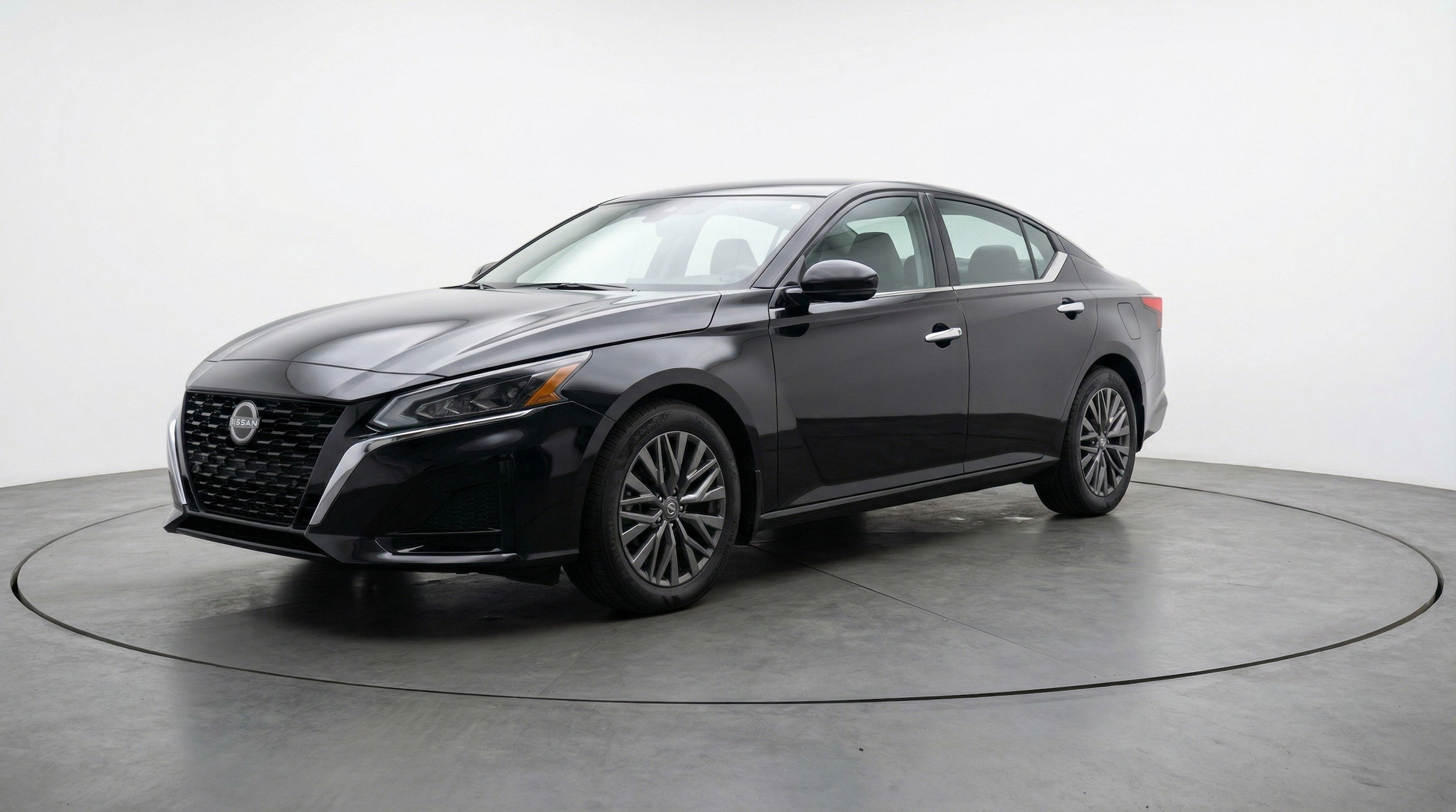 Thumbnail: 2025 Nissan Altima - 3