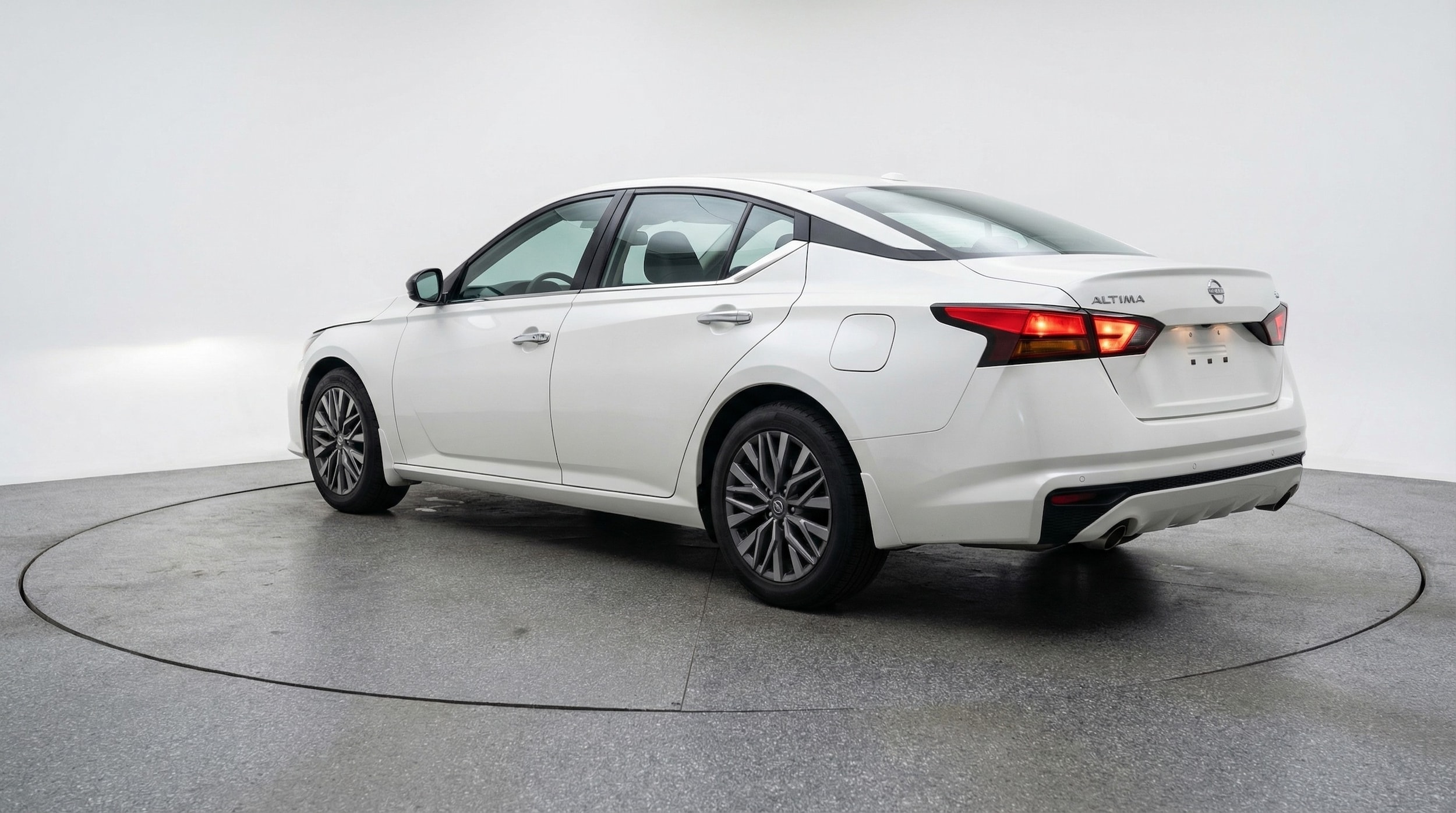 Thumbnail: 2025 Nissan Altima - 5