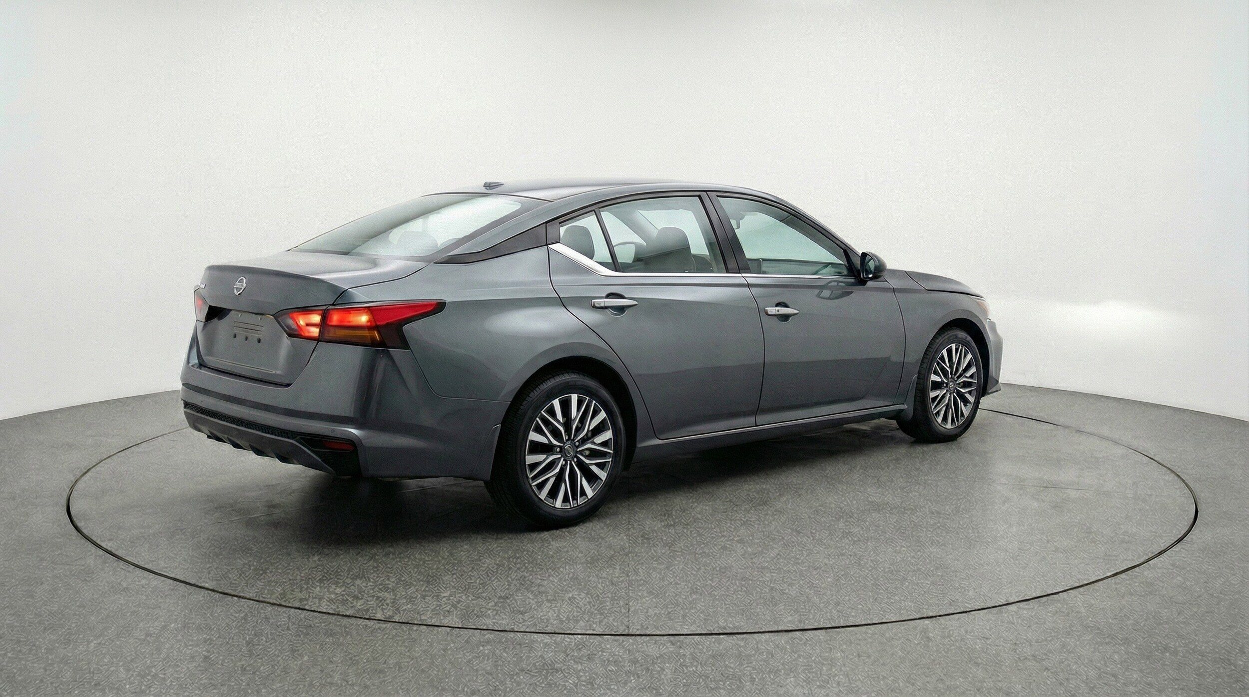 Thumbnail: 2025 Nissan Altima - 9